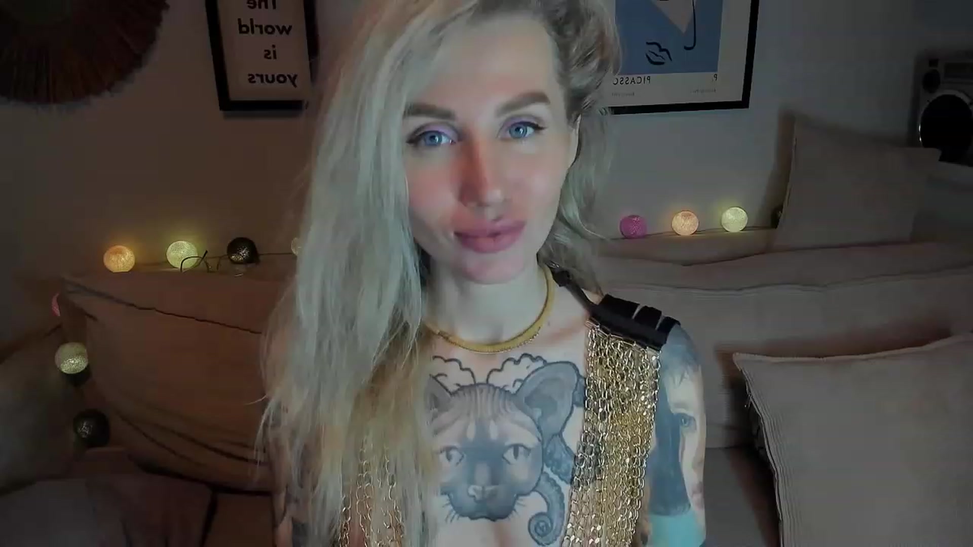 Gallery image thumbnail from Alexa_Smithhh's myfreecams stream on, 12/13/2023, 17:49 image 9 of 20