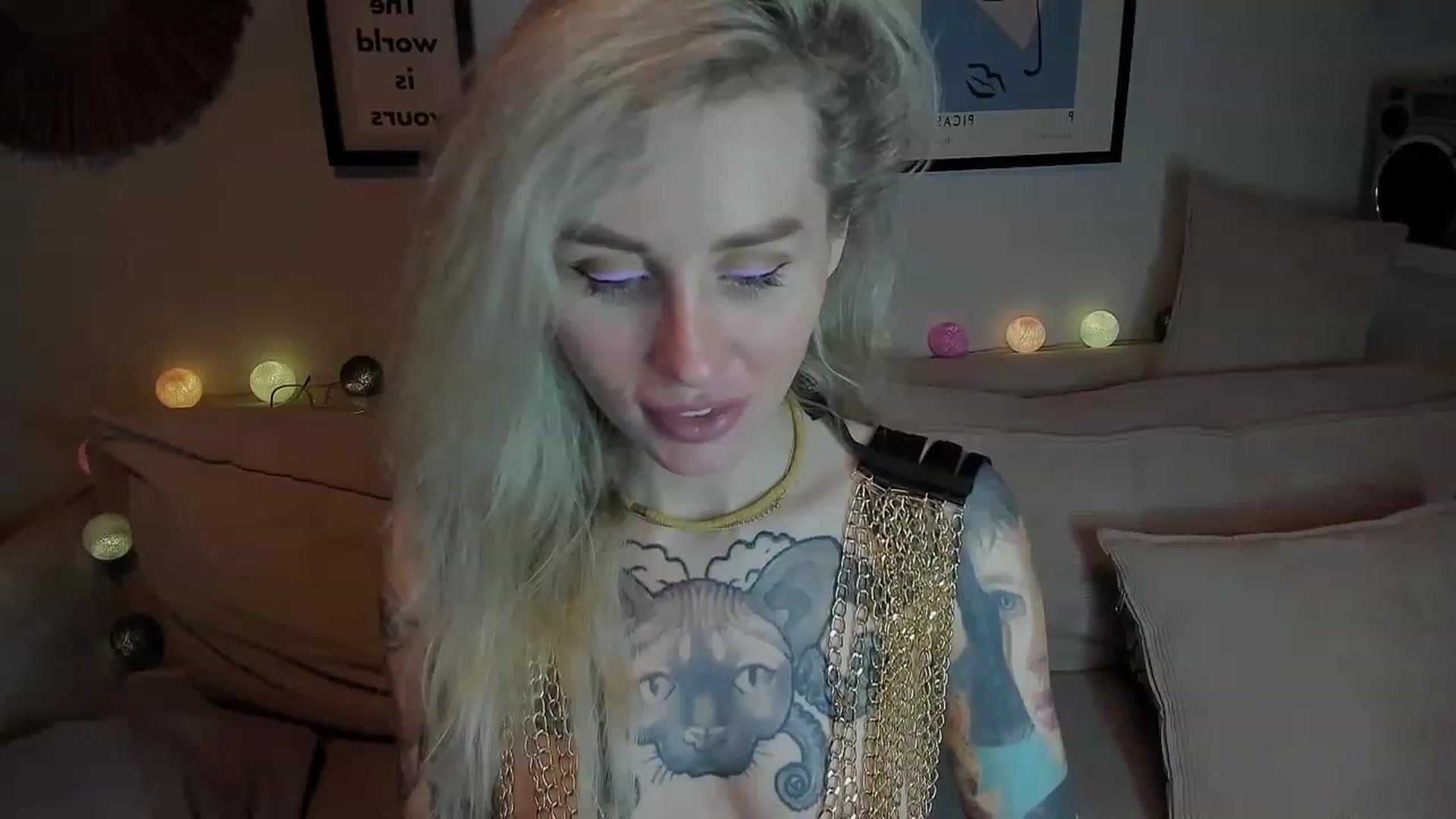 Gallery image thumbnail from Alexa_Smithhh's myfreecams stream on, 12/13/2023, 17:49 image 15 of 20