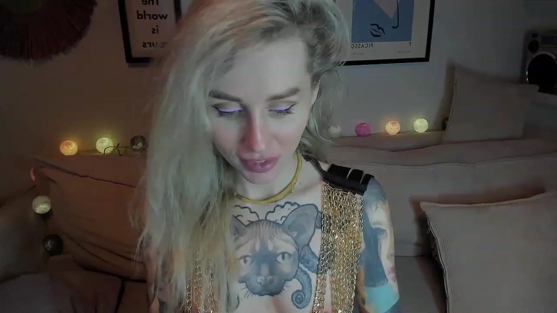 Gallery image thumbnail from Alexa_Smithhh's myfreecams stream on, 12/13/2023, 17:49 image 8 of 20