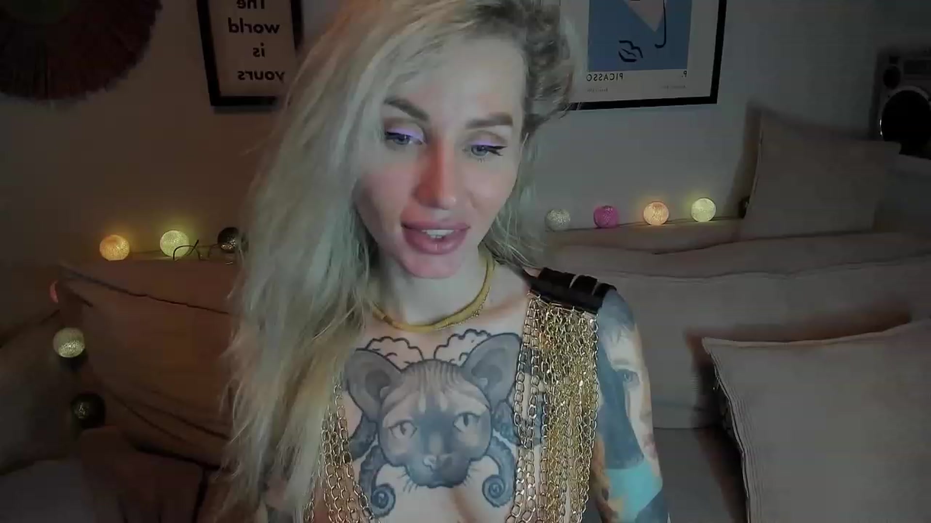 Gallery image thumbnail from Alexa_Smithhh's myfreecams stream on, 12/13/2023, 17:49 image 16 of 20