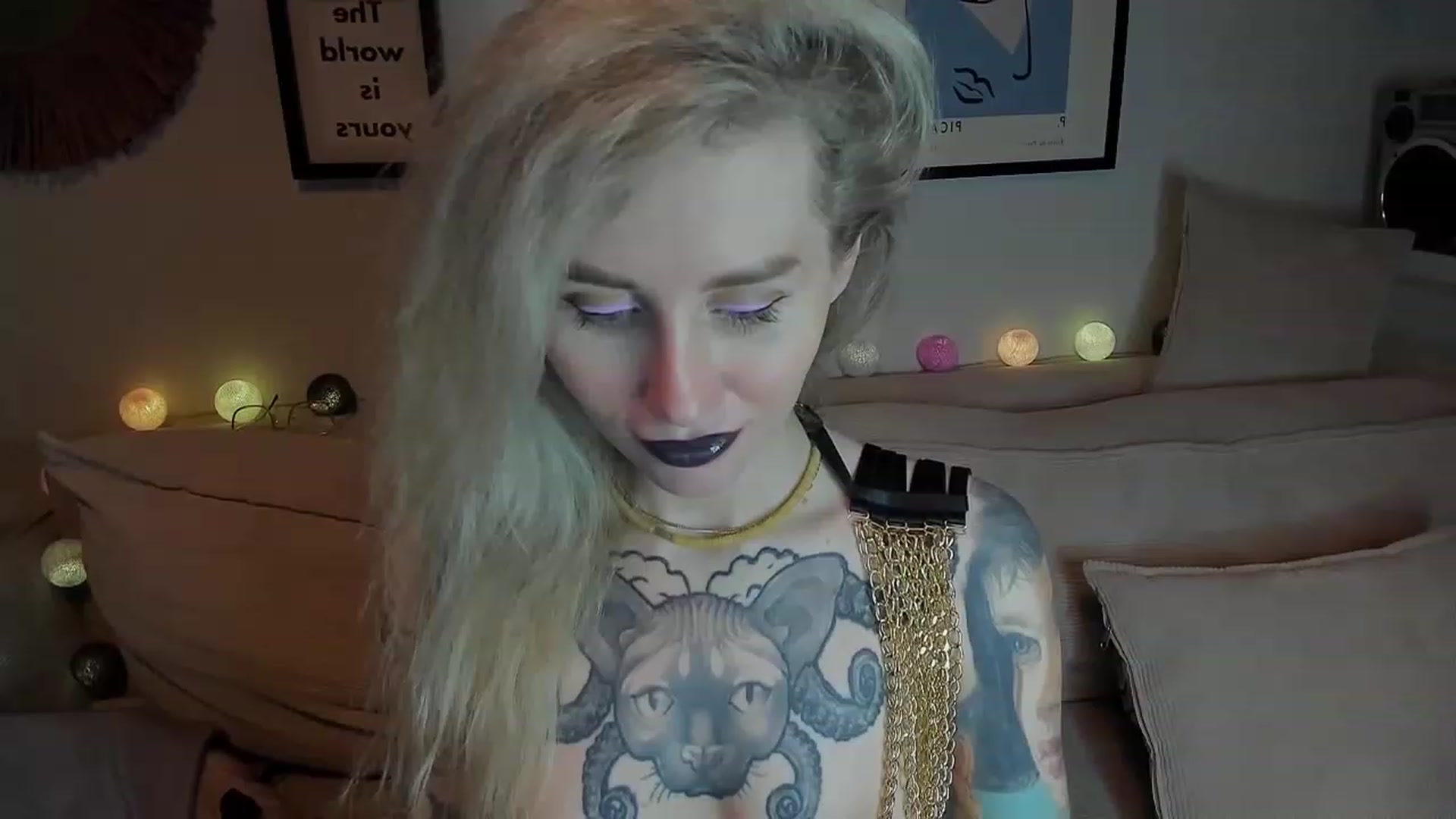 Gallery image thumbnail from Alexa_Smithhh's myfreecams stream on, 12/13/2023, 21:09 image 5 of 20