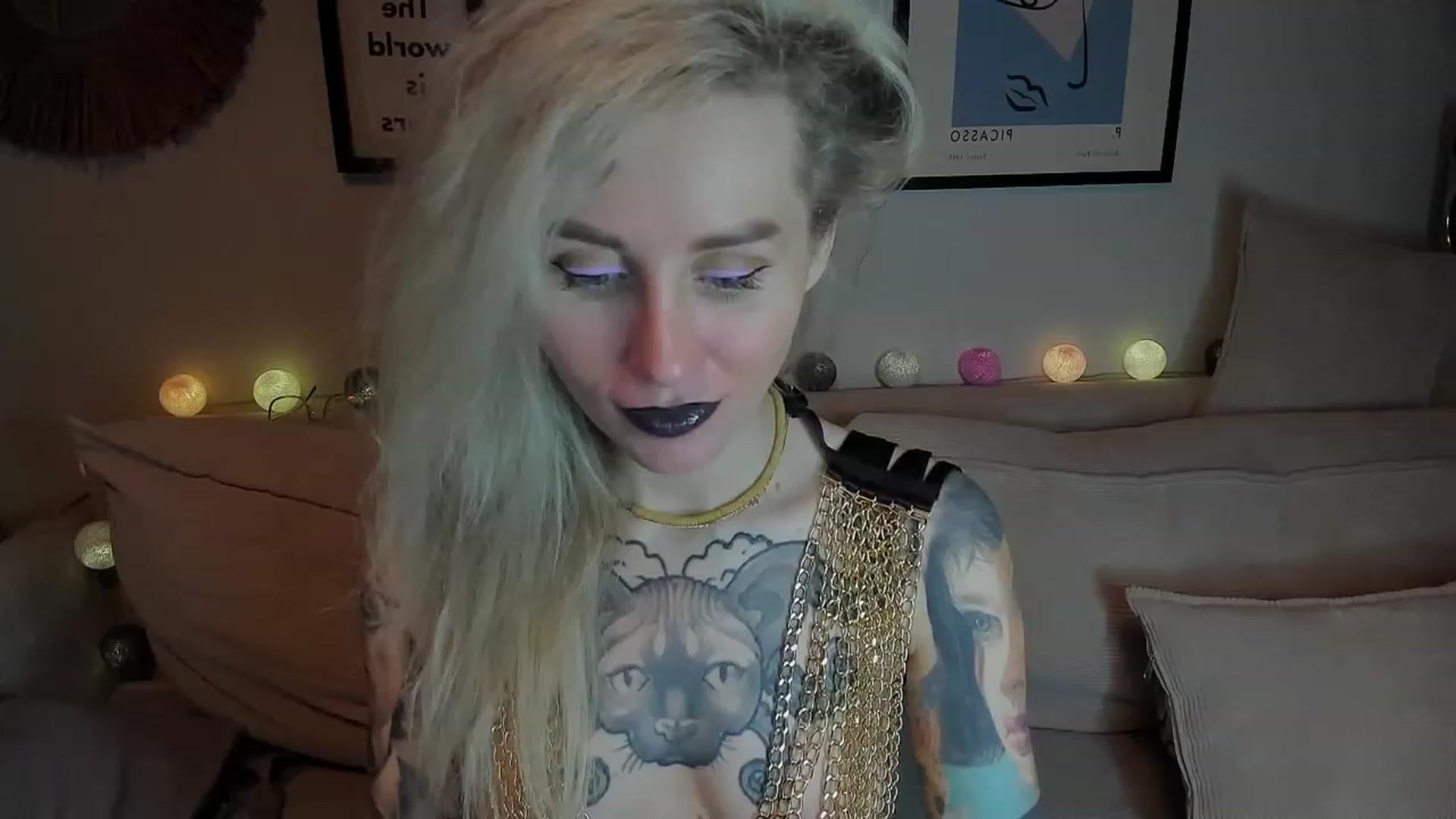 Gallery image thumbnail from Alexa_Smithhh's myfreecams stream on, 12/13/2023, 21:09 image 2 of 20