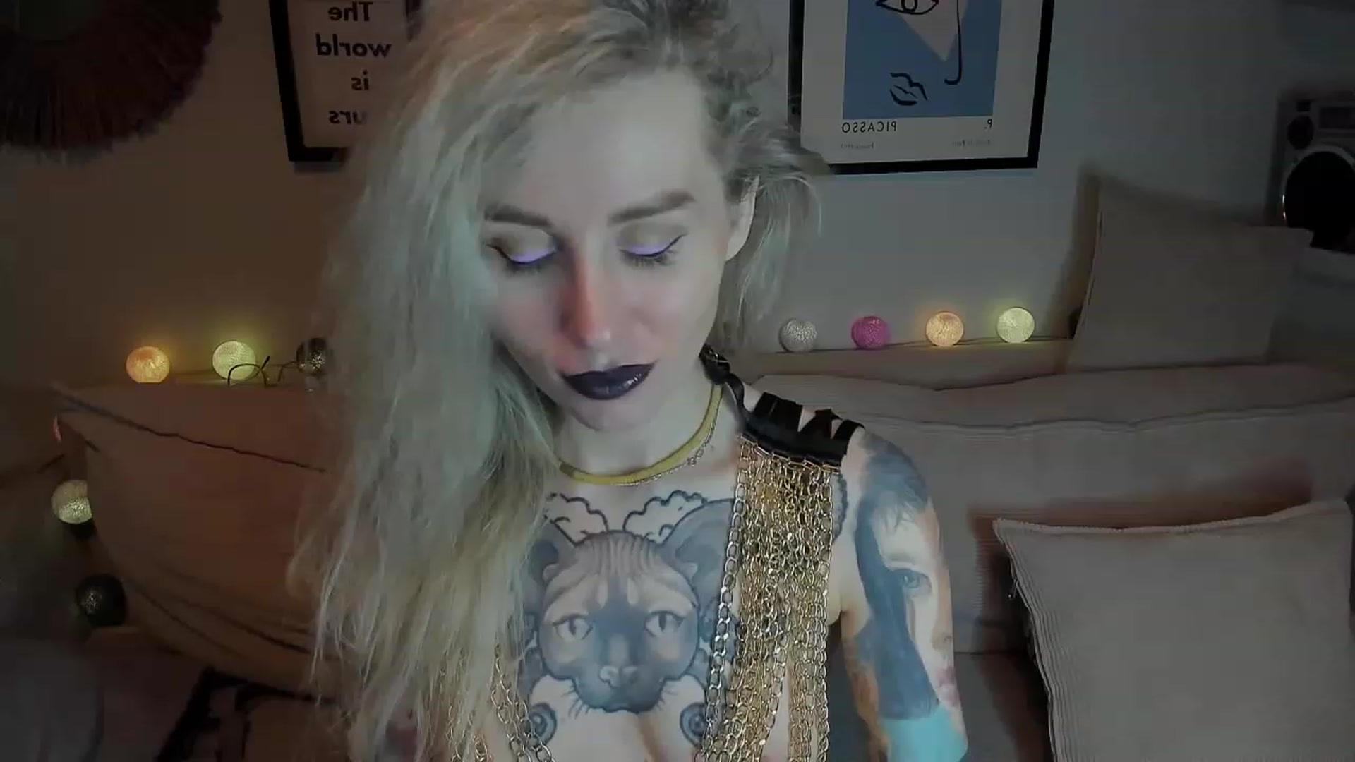 Gallery image thumbnail from Alexa_Smithhh's myfreecams stream on, 12/13/2023, 21:09 image 1 of 20