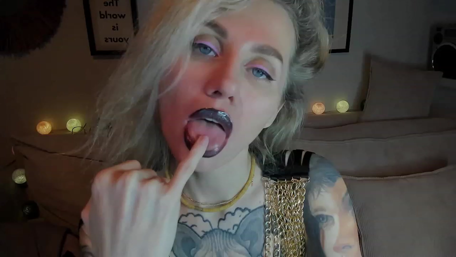 Gallery image thumbnail from Alexa_Smithhh's myfreecams stream on, 12/13/2023, 21:09 image 7 of 20