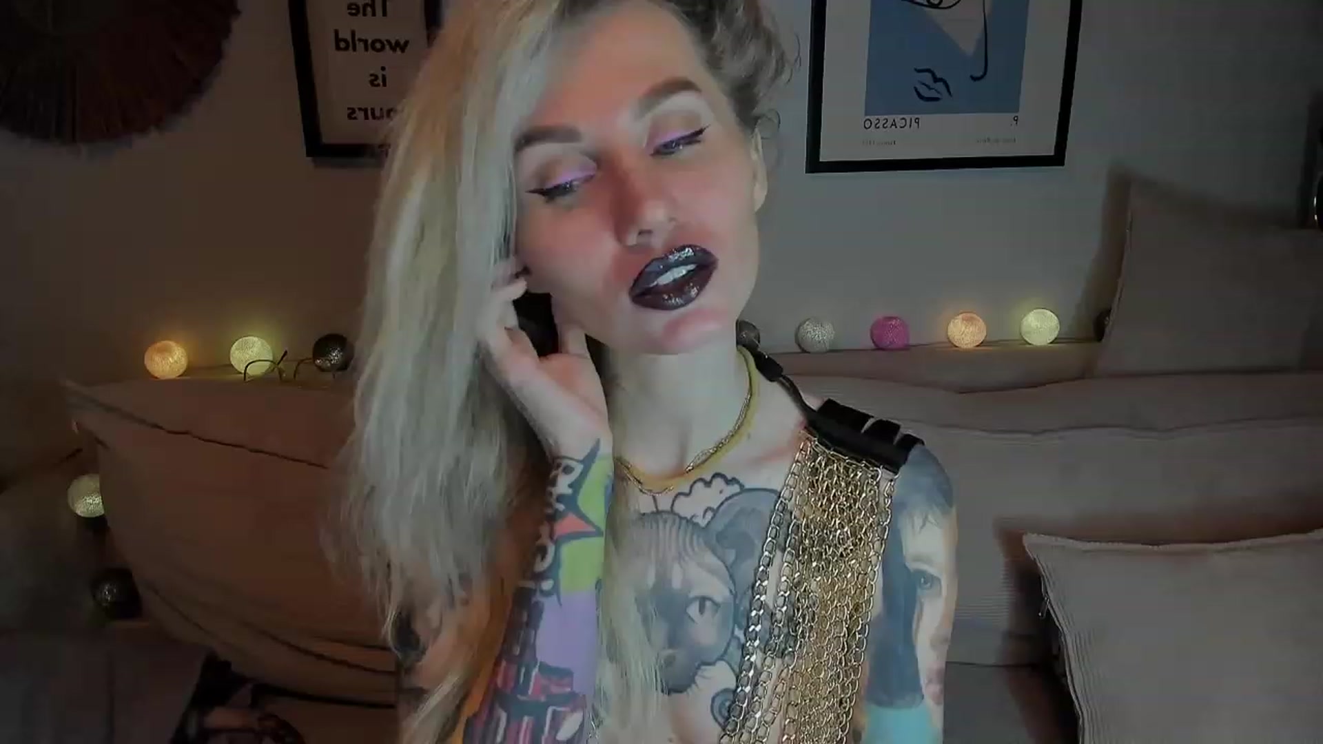 Gallery image thumbnail from Alexa_Smithhh's myfreecams stream on, 12/13/2023, 21:09 image 3 of 20