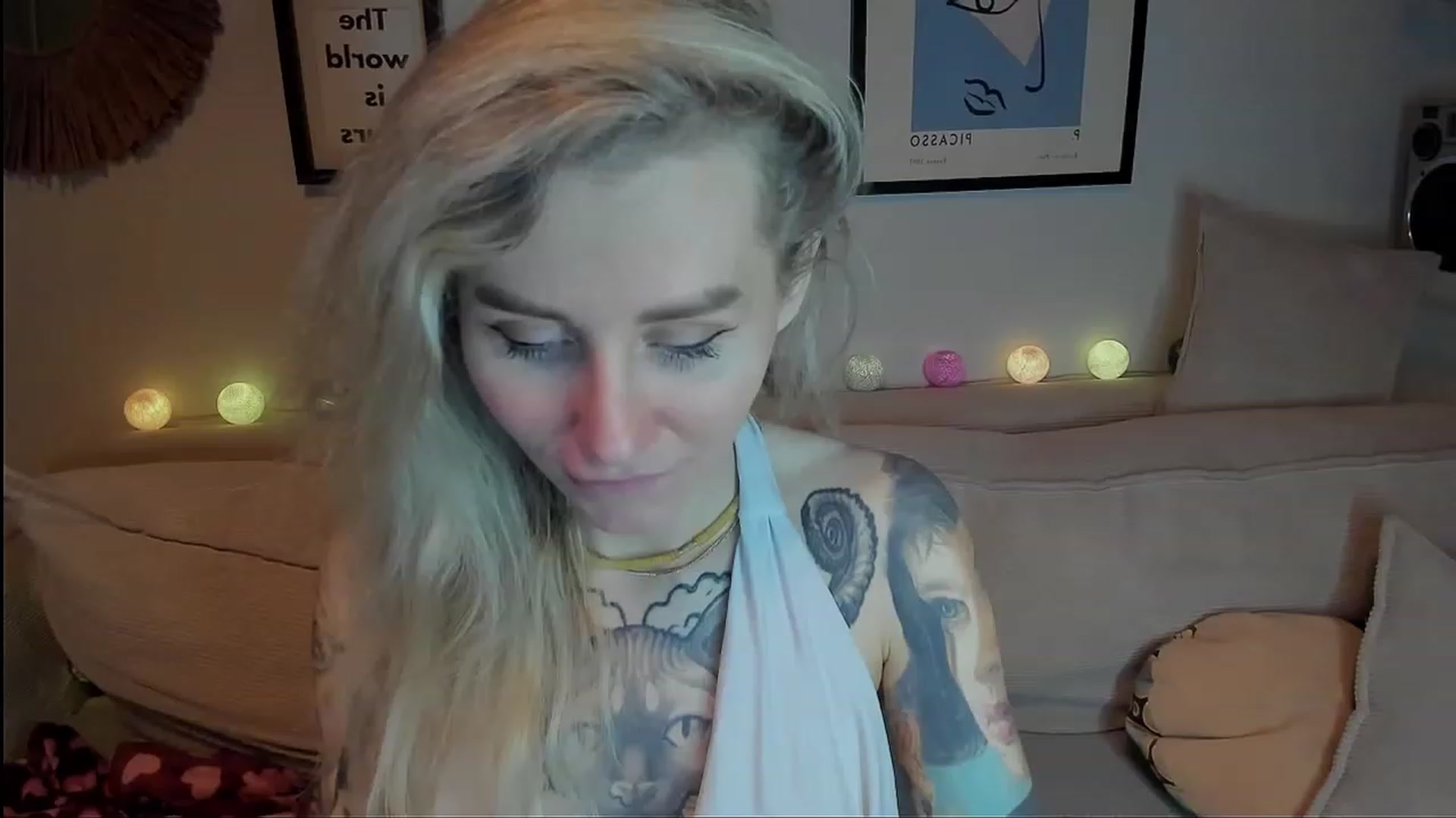 Gallery image thumbnail from Alexa_Smithhh's myfreecams stream on, 12/14/2023, 20:38 image 17 of 20