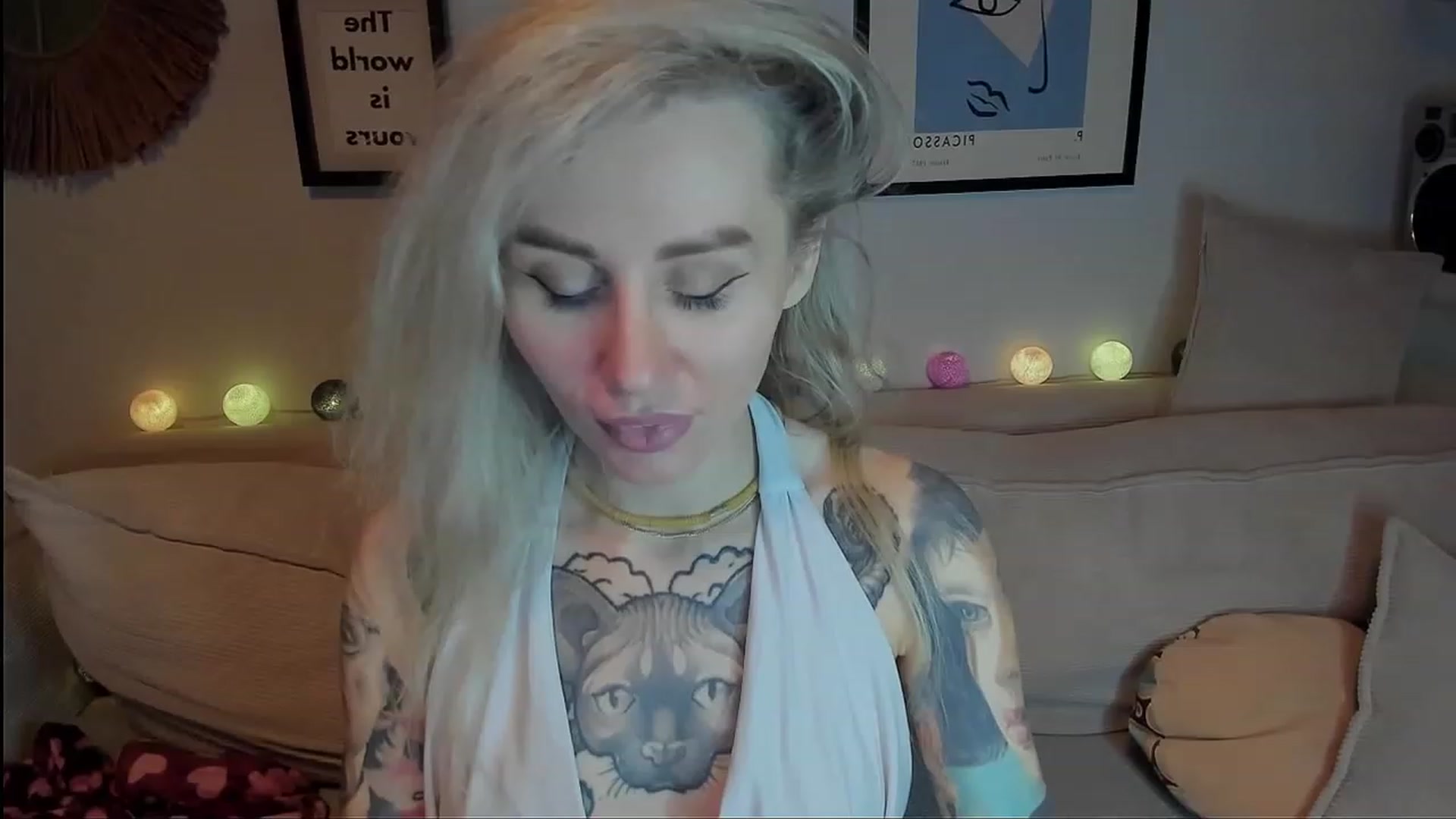 Gallery image thumbnail from Alexa_Smithhh's myfreecams stream on, 12/14/2023, 20:38 image 6 of 20