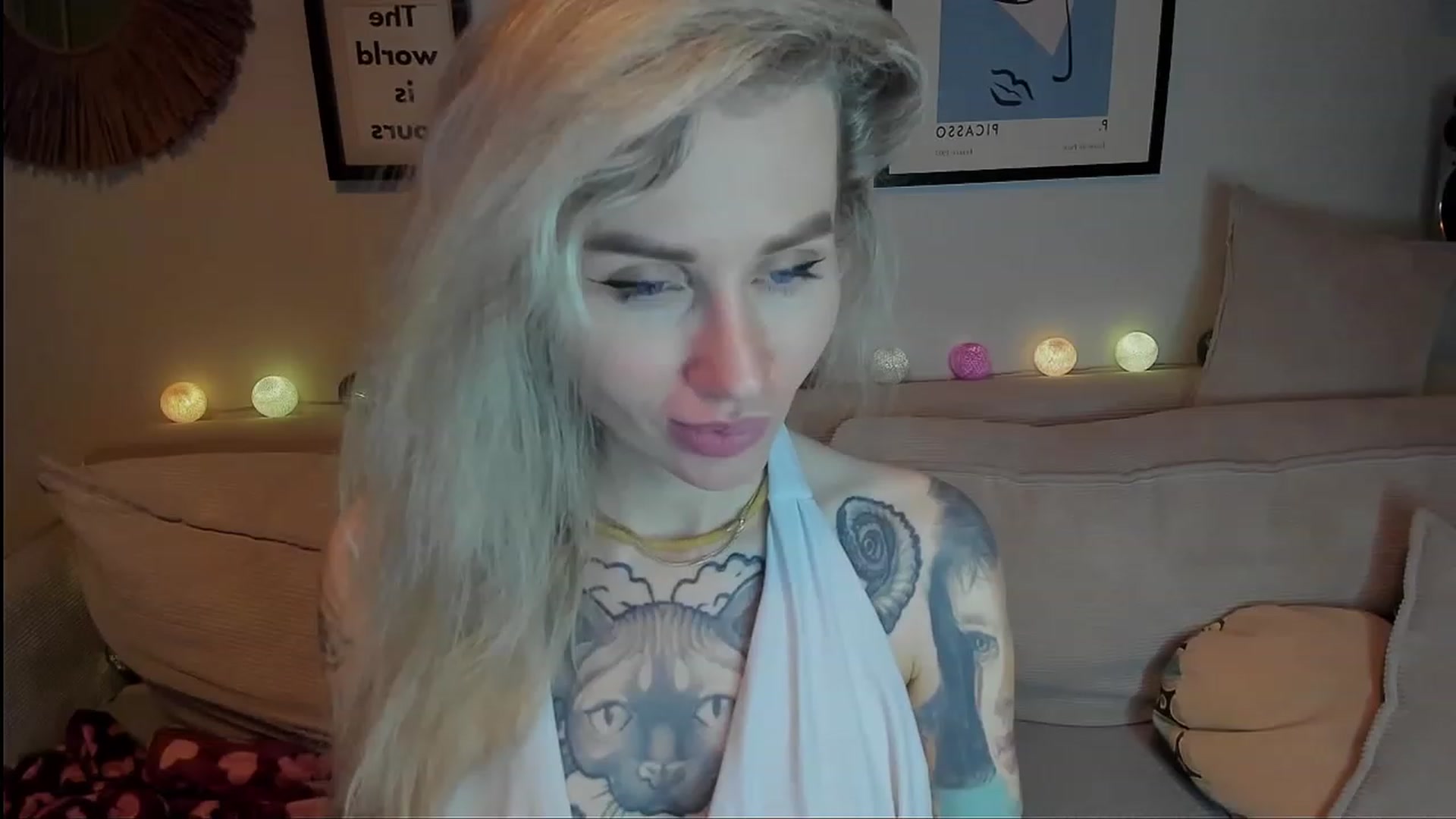Gallery image thumbnail from Alexa_Smithhh's myfreecams stream on, 12/14/2023, 21:31 image 16 of 20