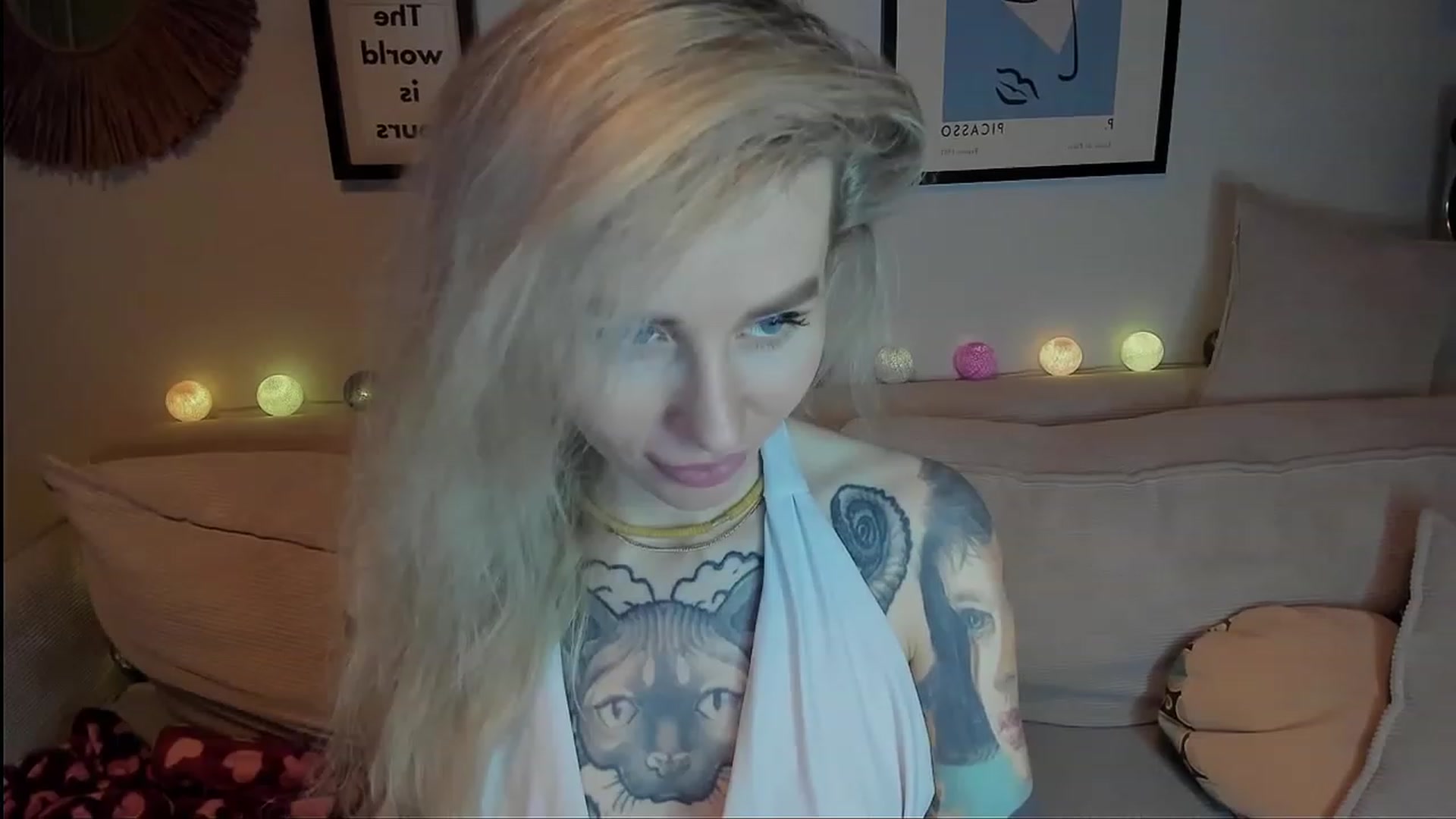 Gallery image thumbnail from Alexa_Smithhh's myfreecams stream on, 12/14/2023, 21:31 image 6 of 20