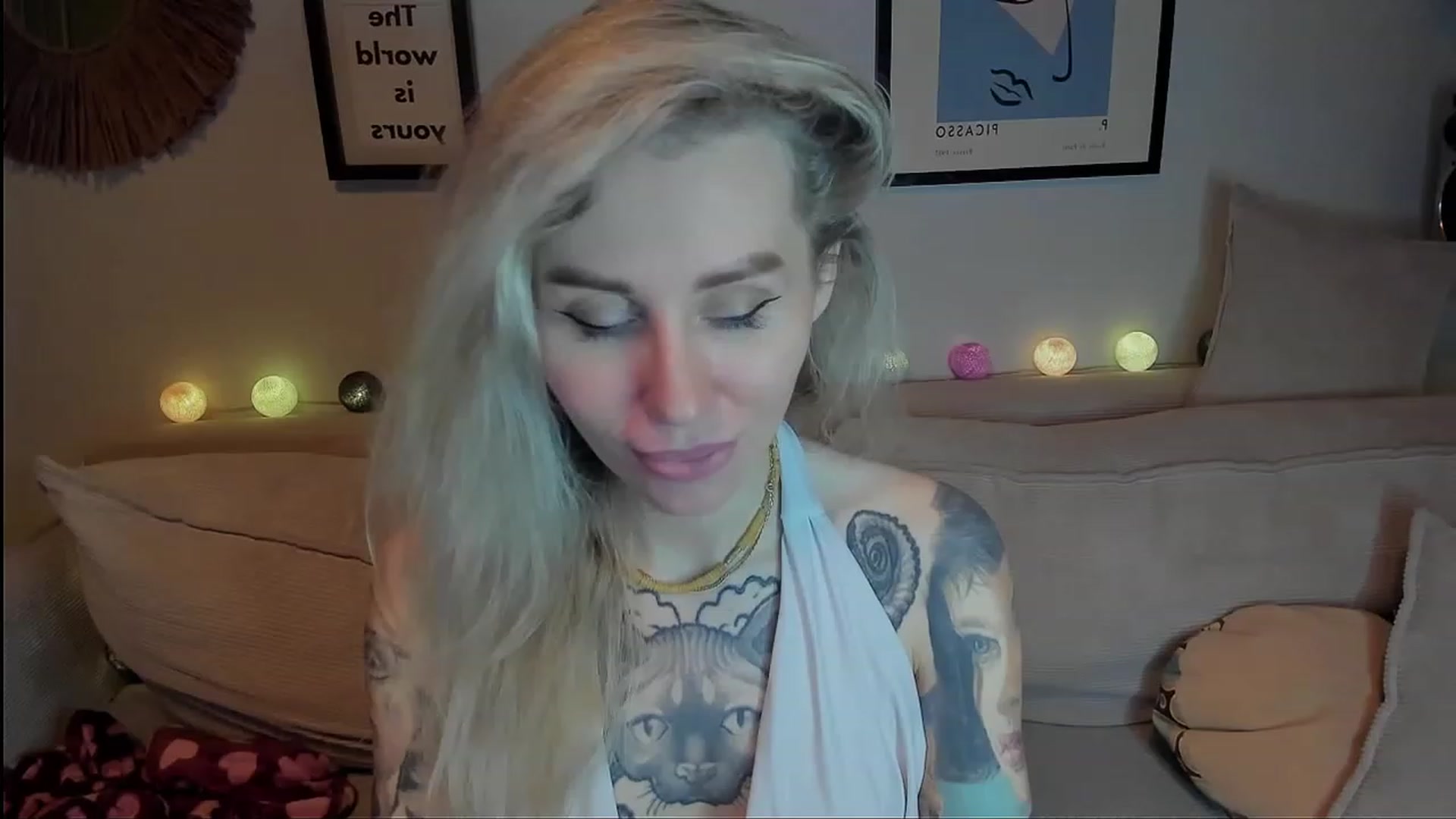 Gallery image thumbnail from Alexa_Smithhh's myfreecams stream on, 12/14/2023, 21:31 image 17 of 20