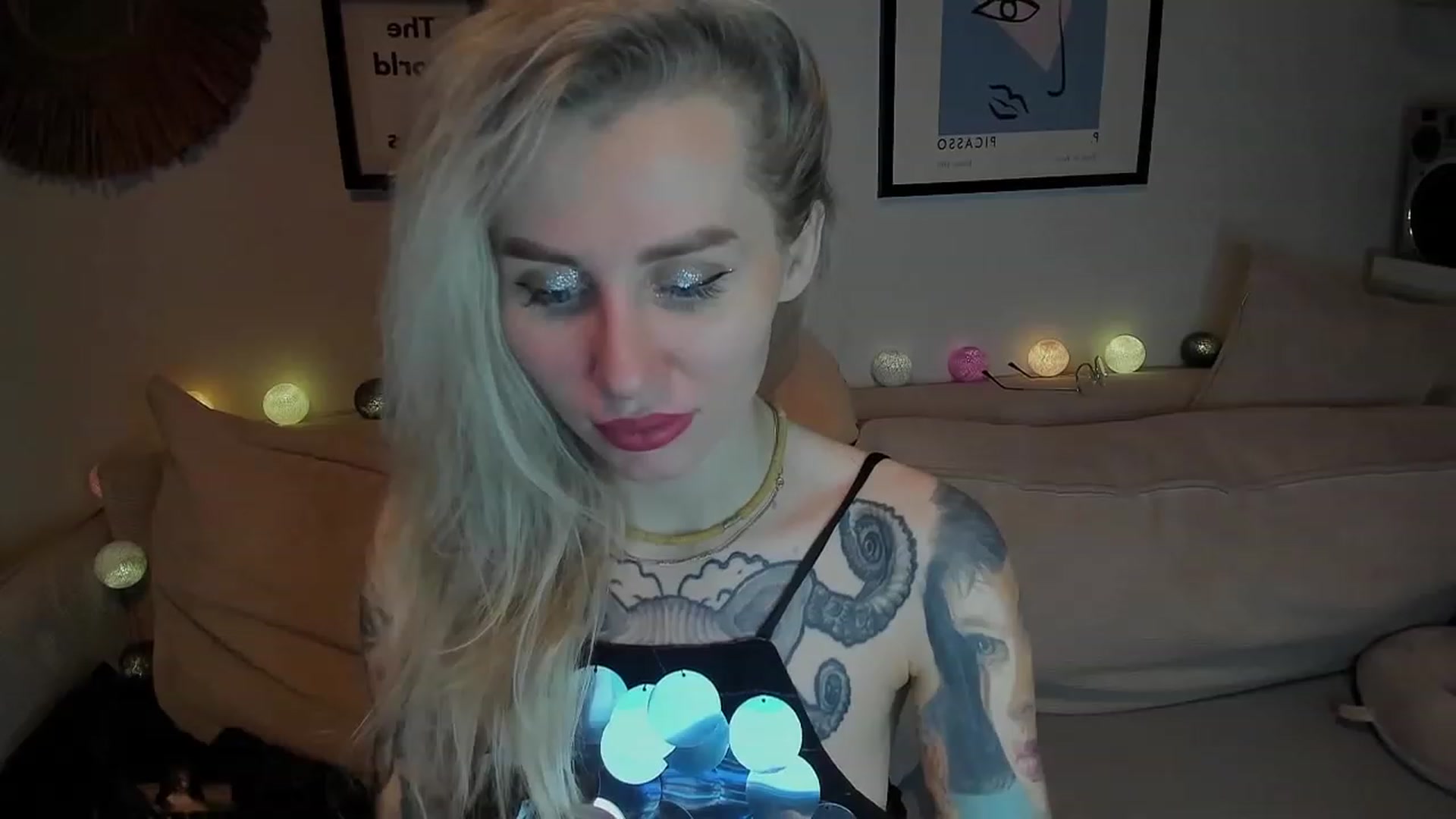 Gallery image thumbnail from Alexa_Smithhh's myfreecams stream on, 12/17/2023, 17:36 image 3 of 20