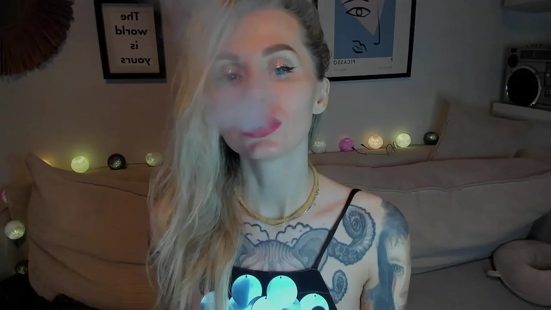Gallery image thumbnail from Alexa_Smithhh's myfreecams stream on, 12/17/2023, 17:36 image 16 of 20