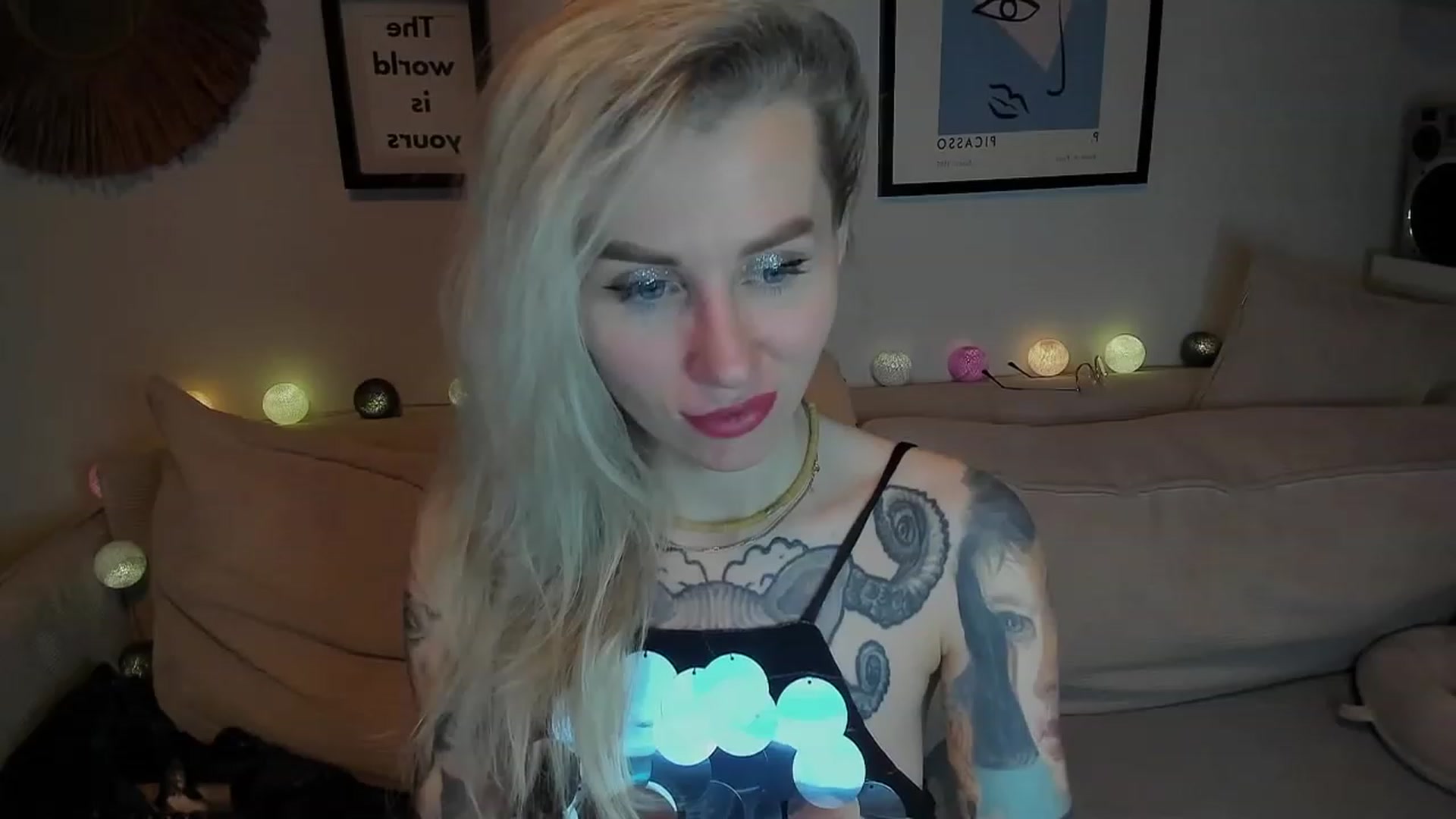 Gallery image thumbnail from Alexa_Smithhh's myfreecams stream on, 12/17/2023, 17:36 image 2 of 20