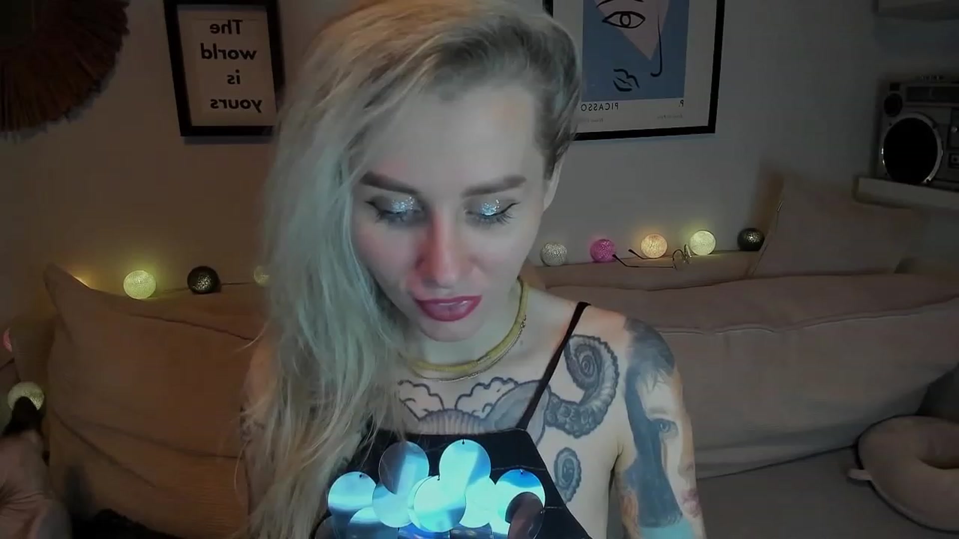 Gallery image thumbnail from Alexa_Smithhh's myfreecams stream on, 12/17/2023, 17:36 image 10 of 20