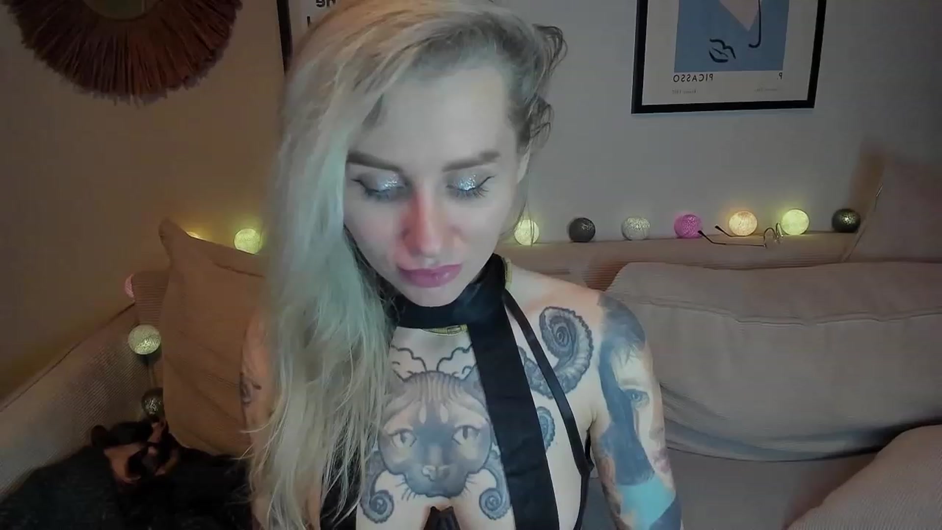 Gallery image thumbnail from Alexa_Smithhh's myfreecams stream on, 12/17/2023, 20:06 image 17 of 20