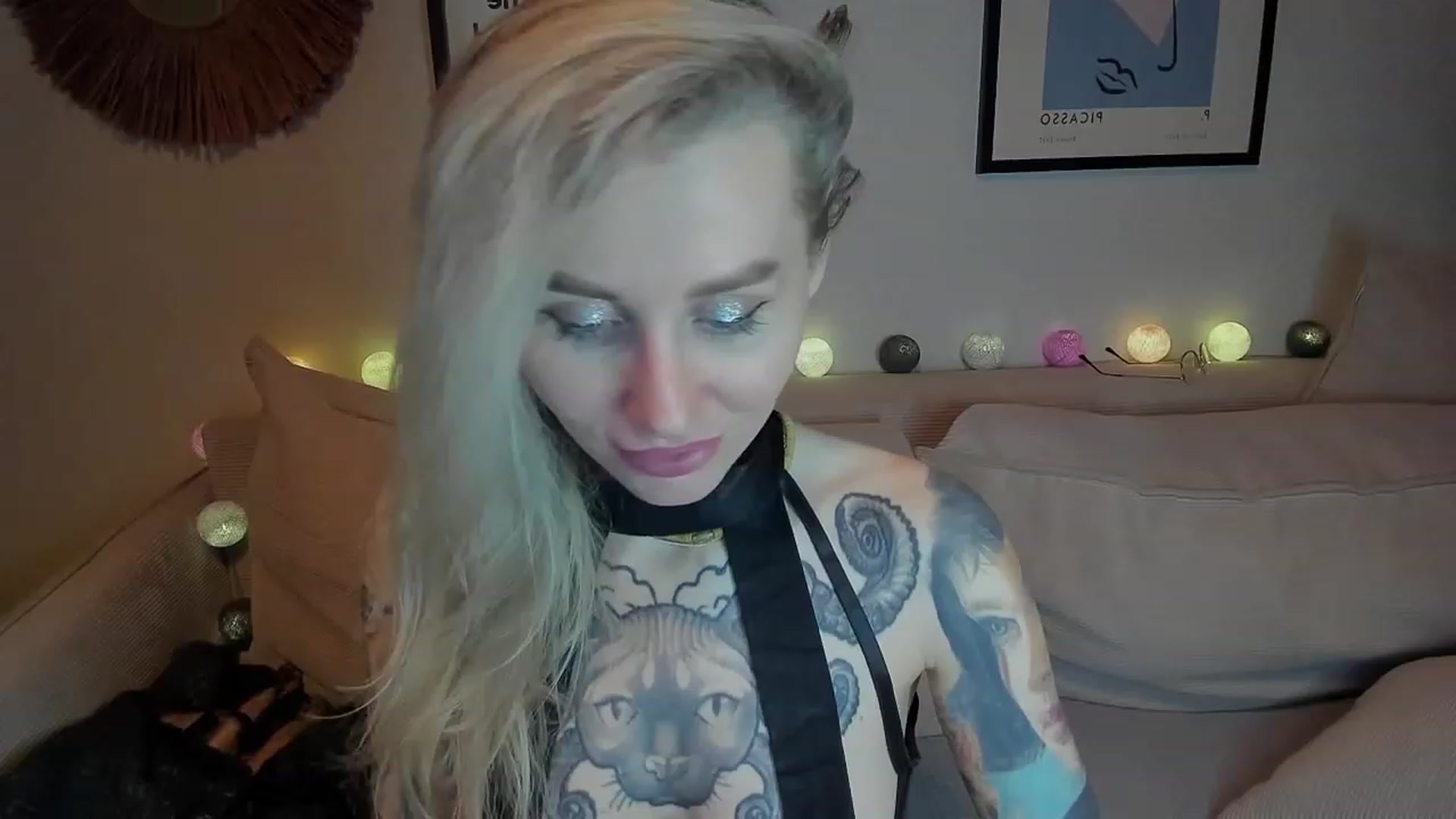 Gallery image thumbnail from Alexa_Smithhh's myfreecams stream on, 12/17/2023, 20:06 image 14 of 20