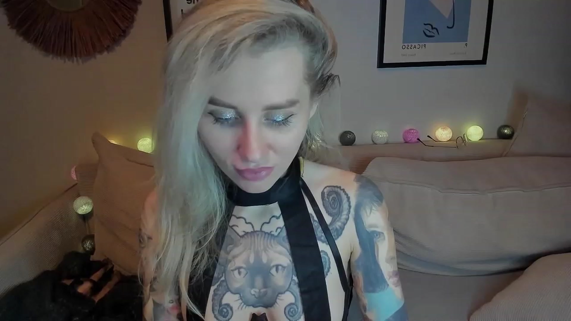 Gallery image thumbnail from Alexa_Smithhh's myfreecams stream on, 12/17/2023, 20:06 image 11 of 20
