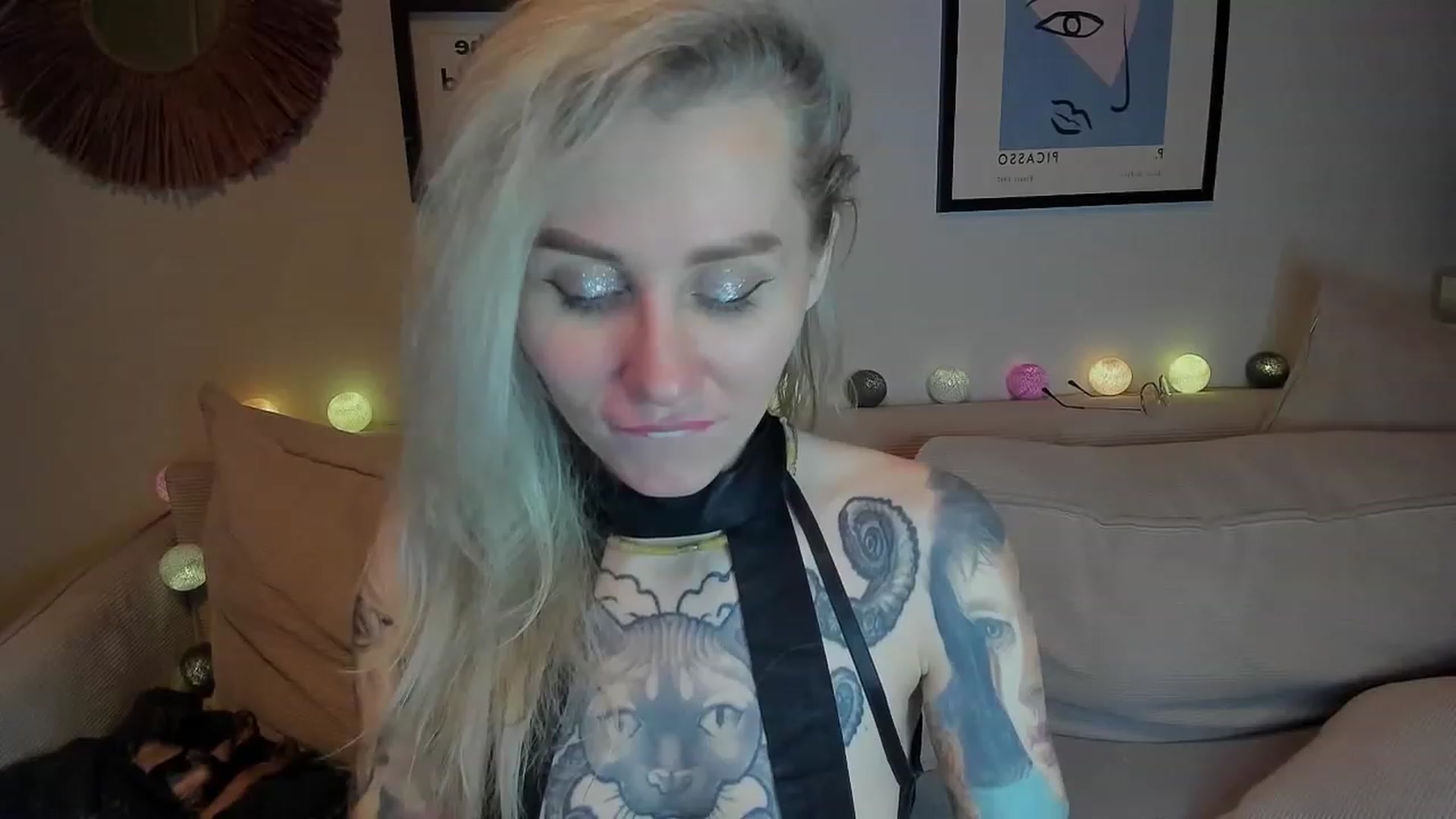 Gallery image thumbnail from Alexa_Smithhh's myfreecams stream on, 12/17/2023, 20:06 image 6 of 20