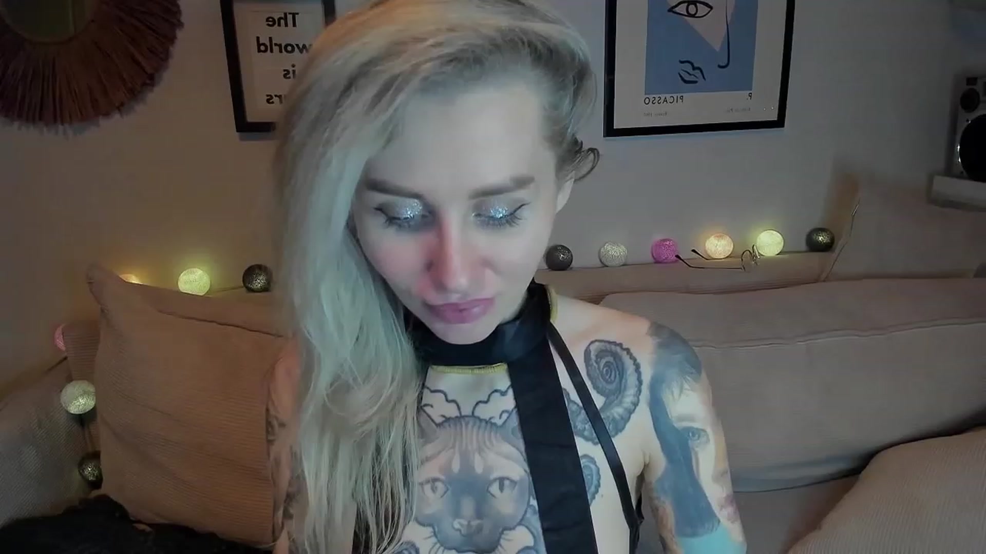 Gallery image thumbnail from Alexa_Smithhh's myfreecams stream on, 12/17/2023, 20:52 image 11 of 20