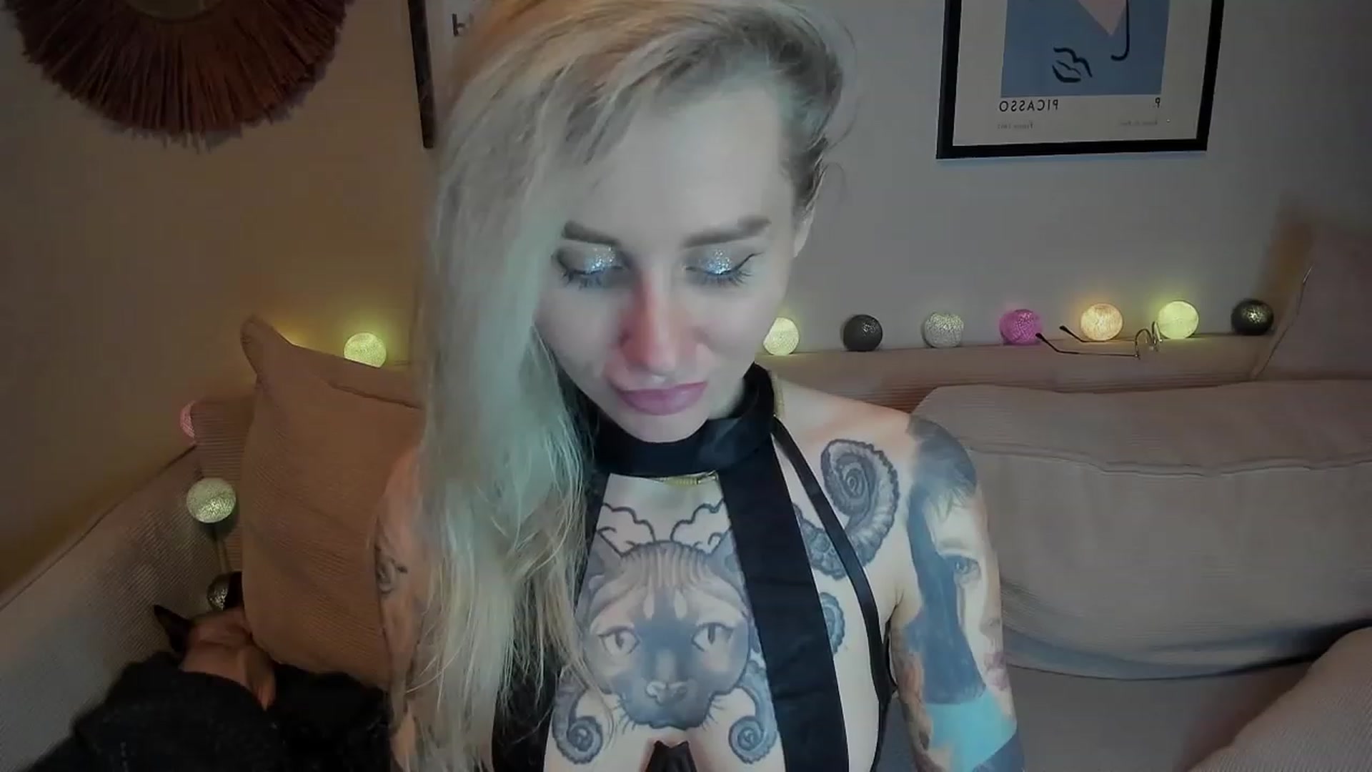 Gallery image thumbnail from Alexa_Smithhh's myfreecams stream on, 12/17/2023, 20:52 image 1 of 20