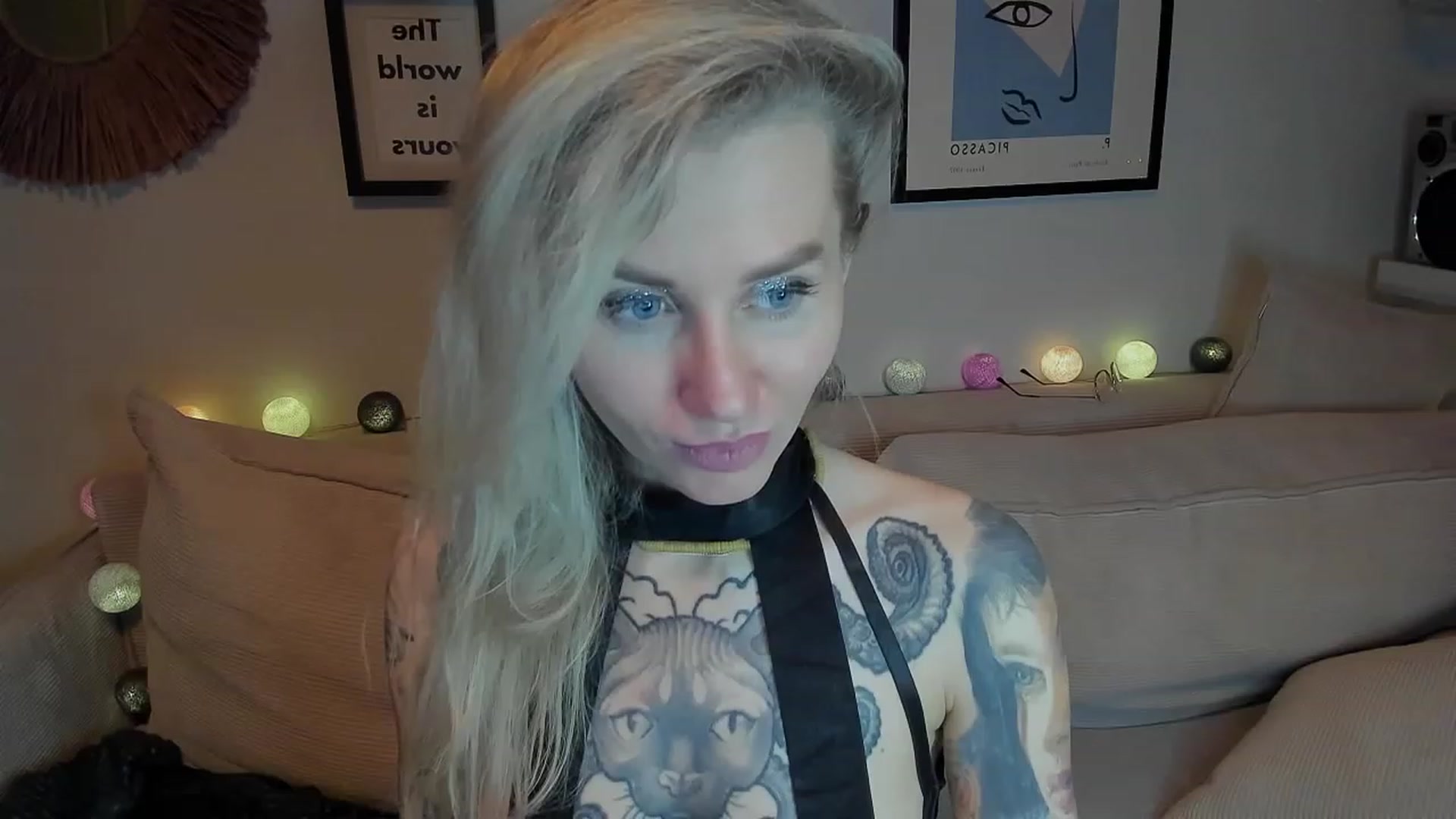 Gallery image thumbnail from Alexa_Smithhh's myfreecams stream on, 12/17/2023, 20:52 image 16 of 20