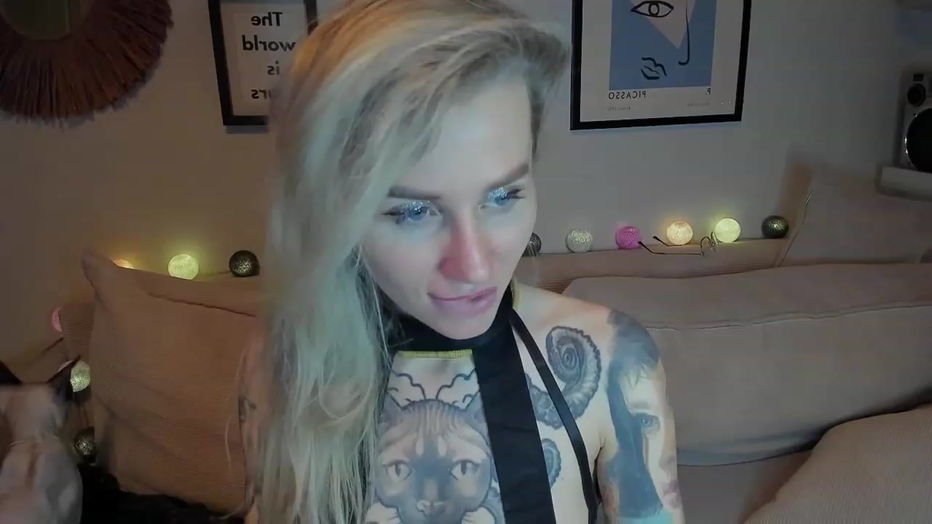 Gallery image thumbnail from Alexa_Smithhh's myfreecams stream on, 12/17/2023, 20:52 image 14 of 20