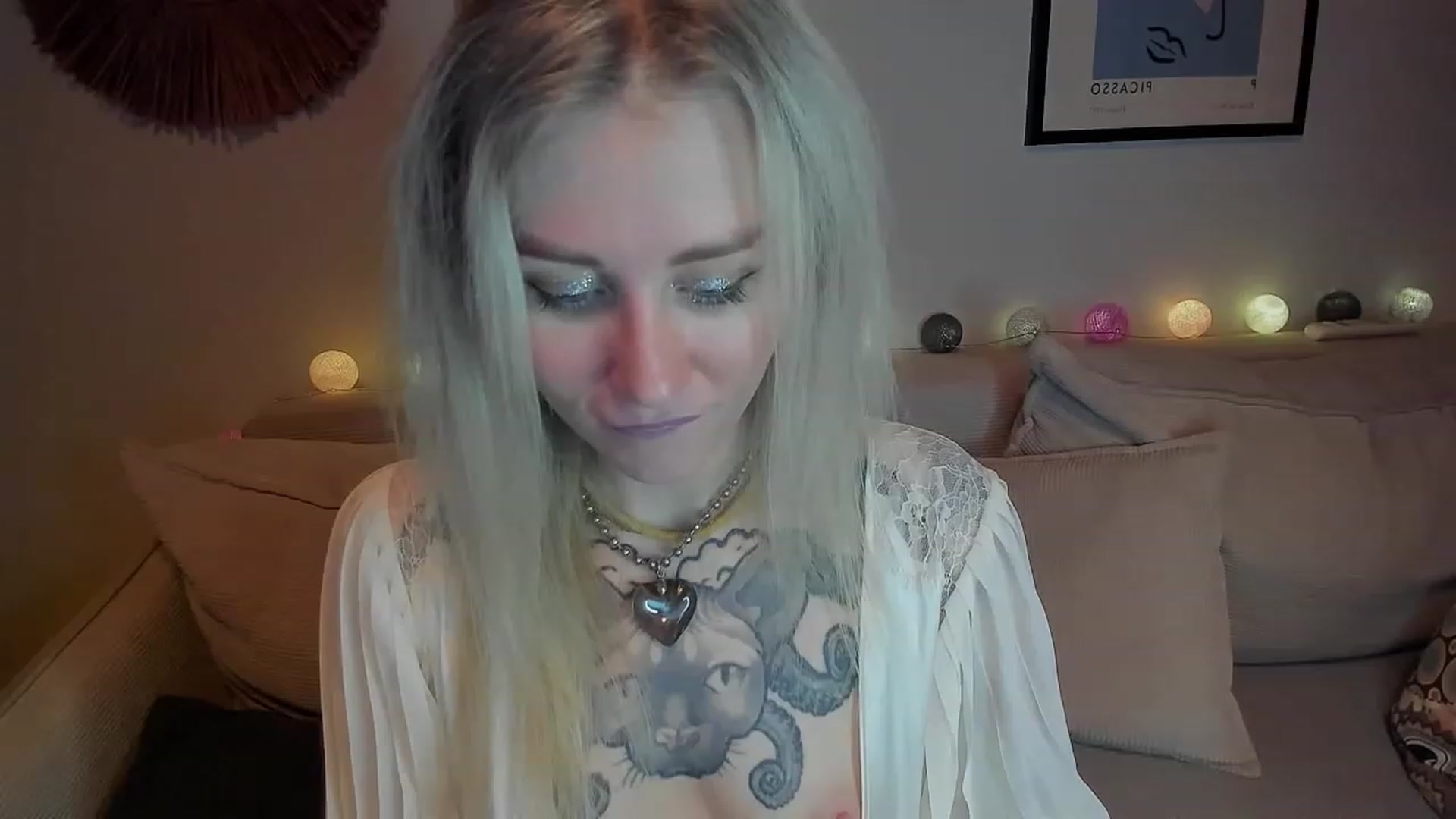 Gallery image thumbnail from Alexa_Smithhh's myfreecams stream on, 12/27/2023, 21:25 image 14 of 20