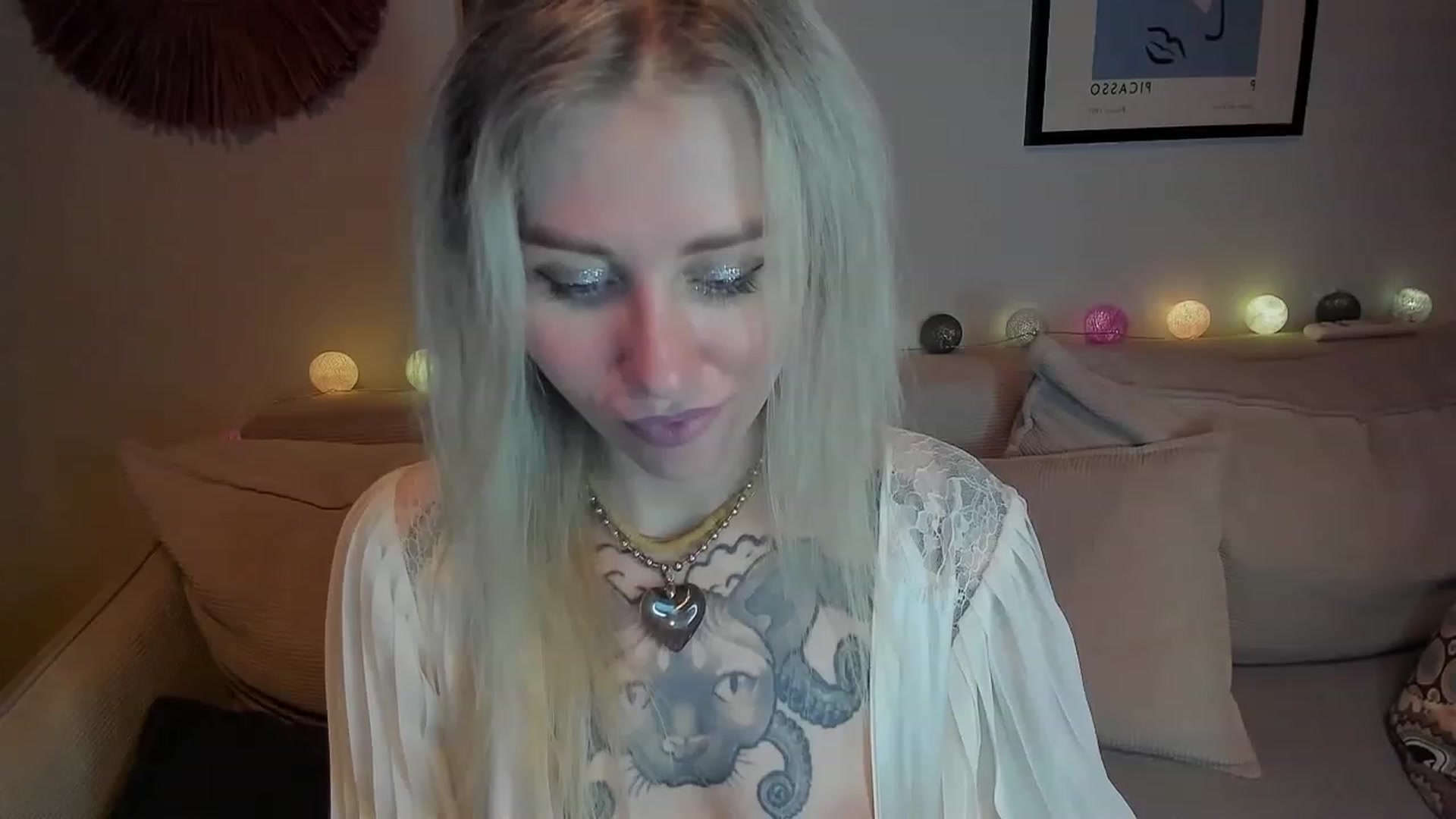 Gallery image thumbnail from Alexa_Smithhh's myfreecams stream on, 12/27/2023, 21:25 image 15 of 20