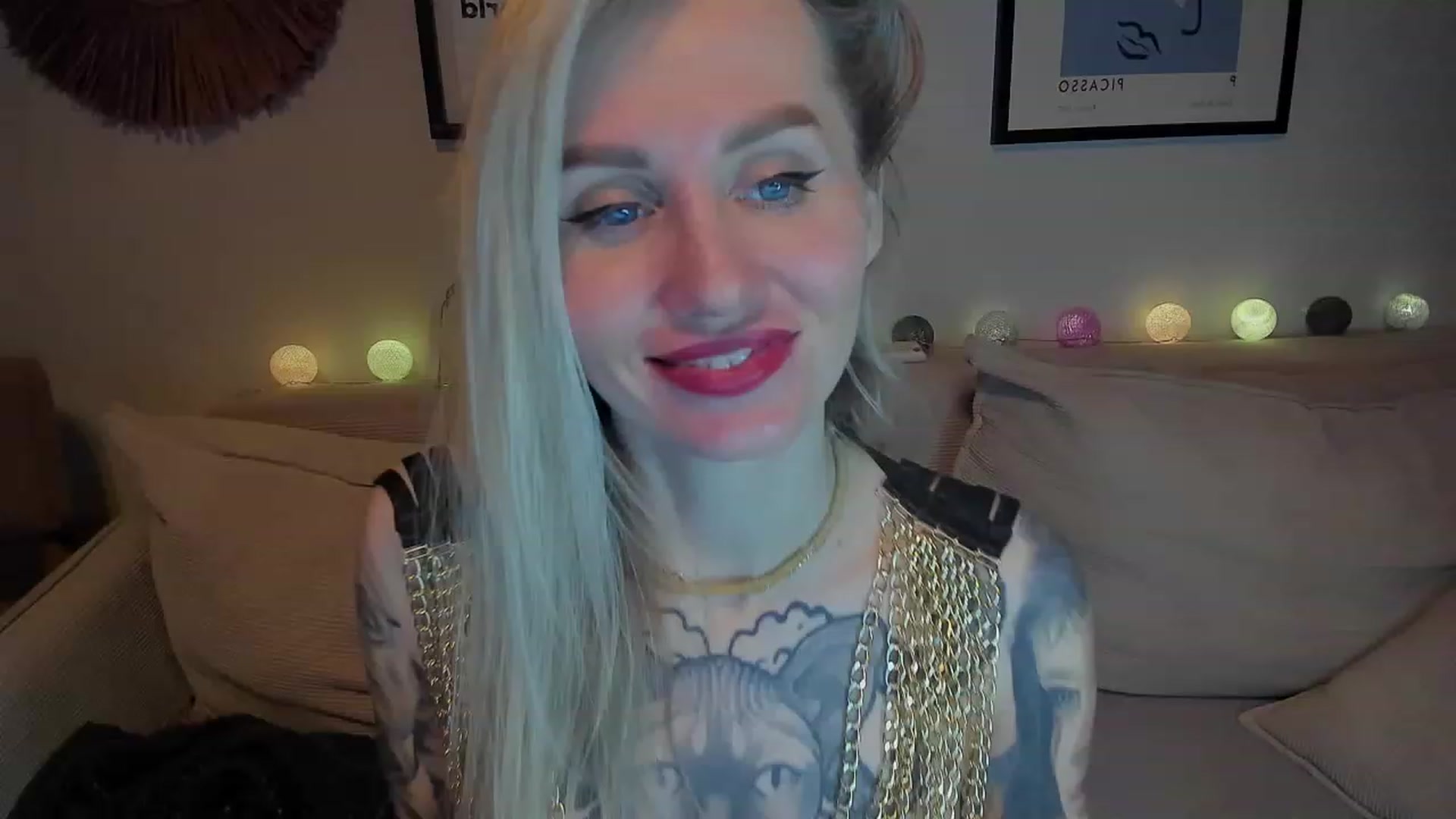Gallery image thumbnail from Alexa_Smithhh's myfreecams stream on, 12/28/2023, 22:53 image 13 of 20