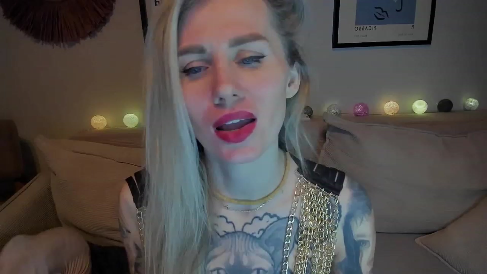 Gallery image thumbnail from Alexa_Smithhh's myfreecams stream on, 12/28/2023, 22:53 image 8 of 20