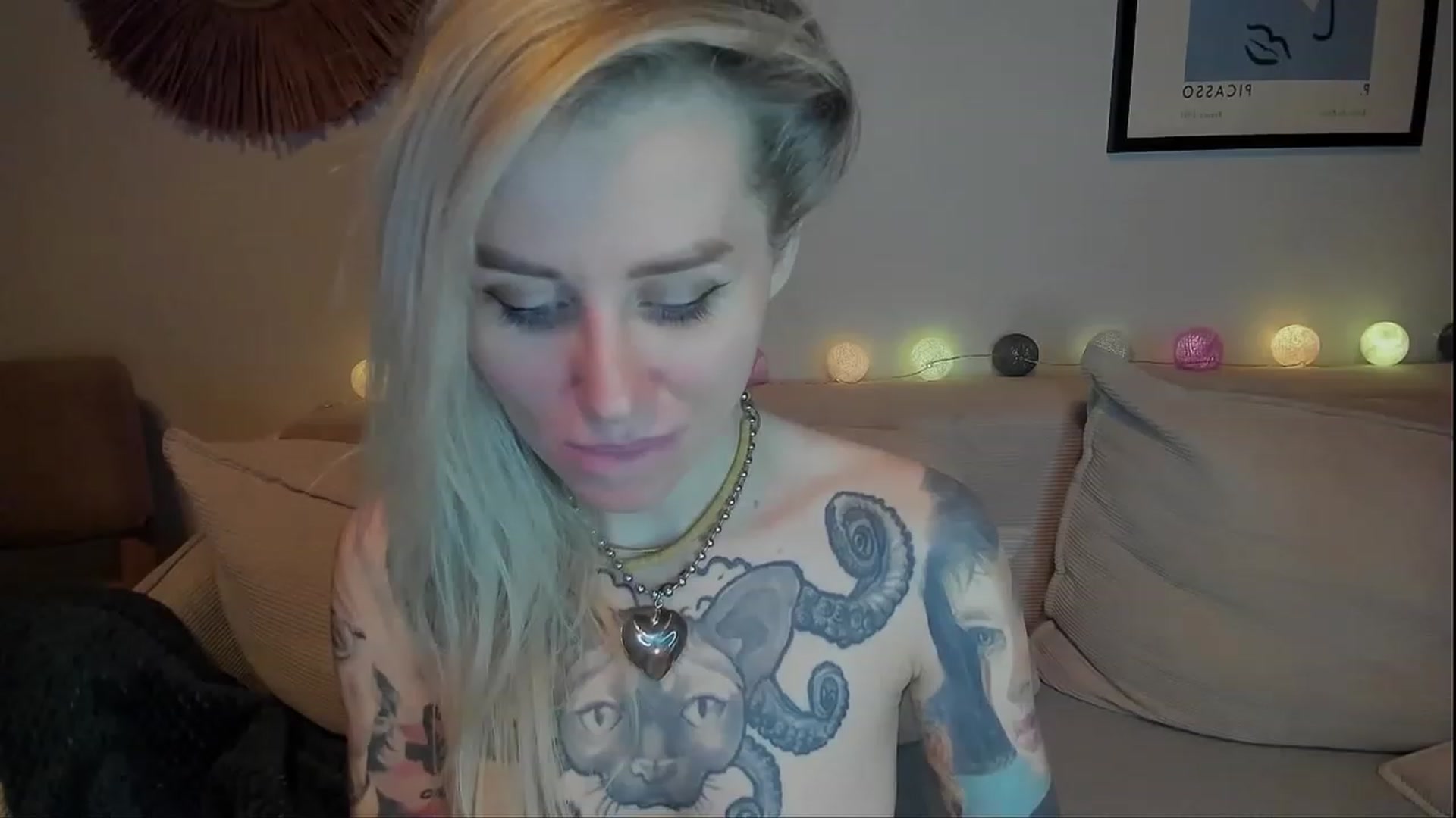 Gallery image thumbnail from Alexa_Smithhh's myfreecams stream on, 12/29/2023, 21:44 image 19 of 20