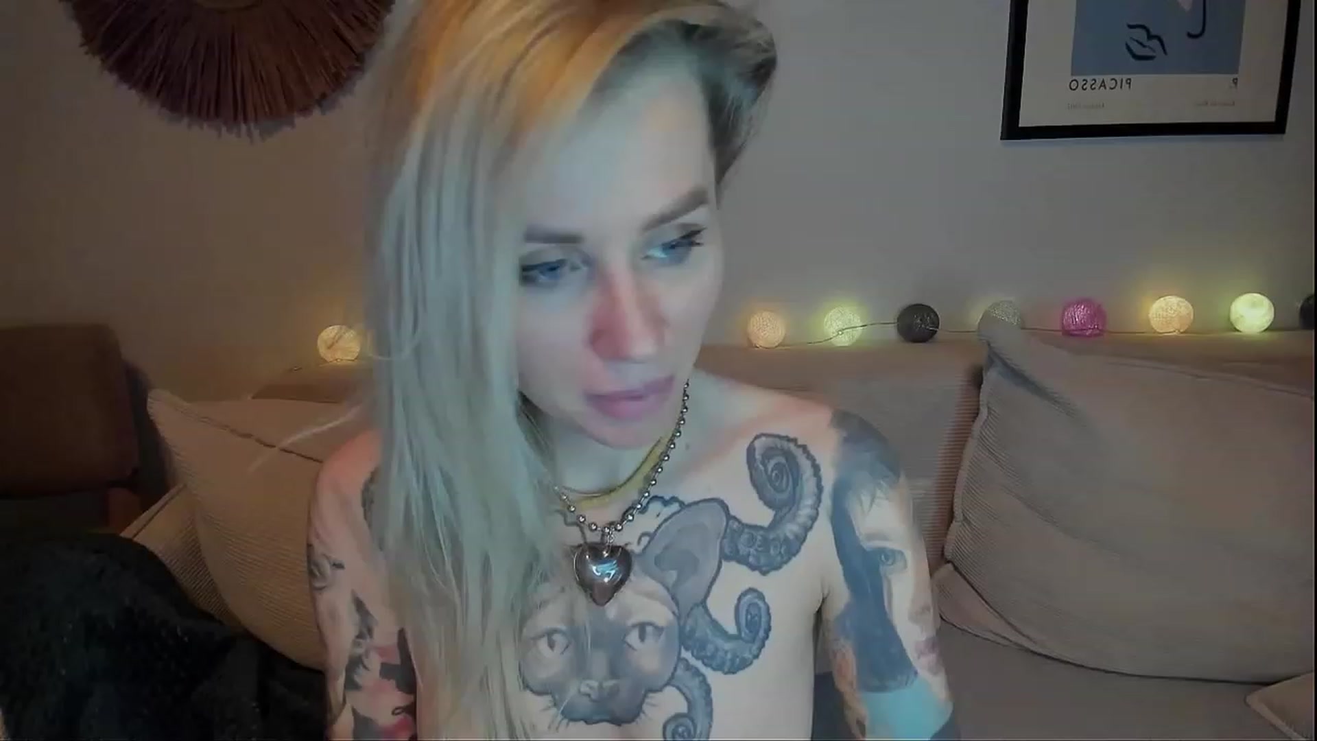 Gallery image thumbnail from Alexa_Smithhh's myfreecams stream on, 12/29/2023, 21:44 image 17 of 20