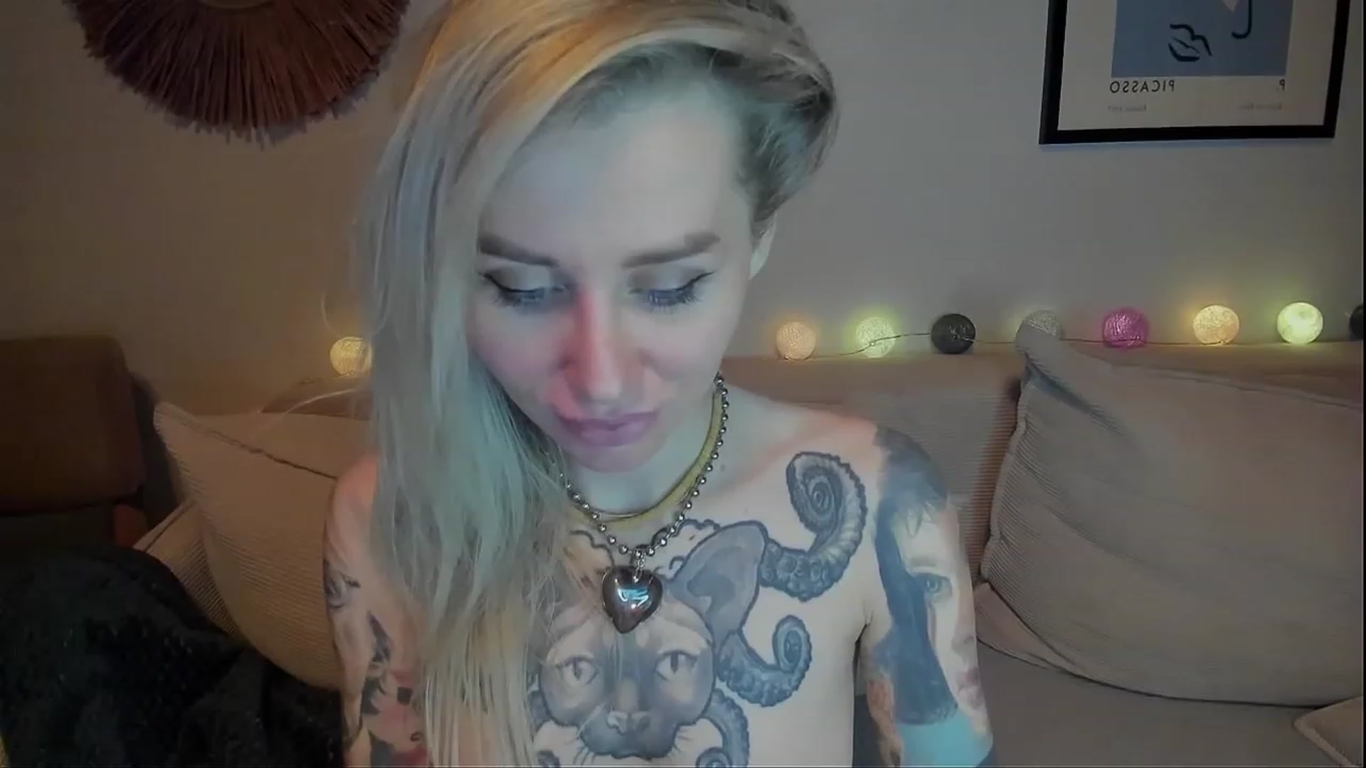 Gallery image thumbnail from Alexa_Smithhh's myfreecams stream on, 12/29/2023, 21:44 image 15 of 20