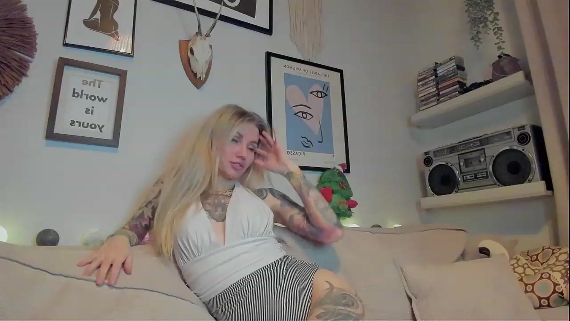 Gallery image thumbnail from Alexa_Smithhh's myfreecams stream on, 12/30/2023, 18:57 image 20 of 20