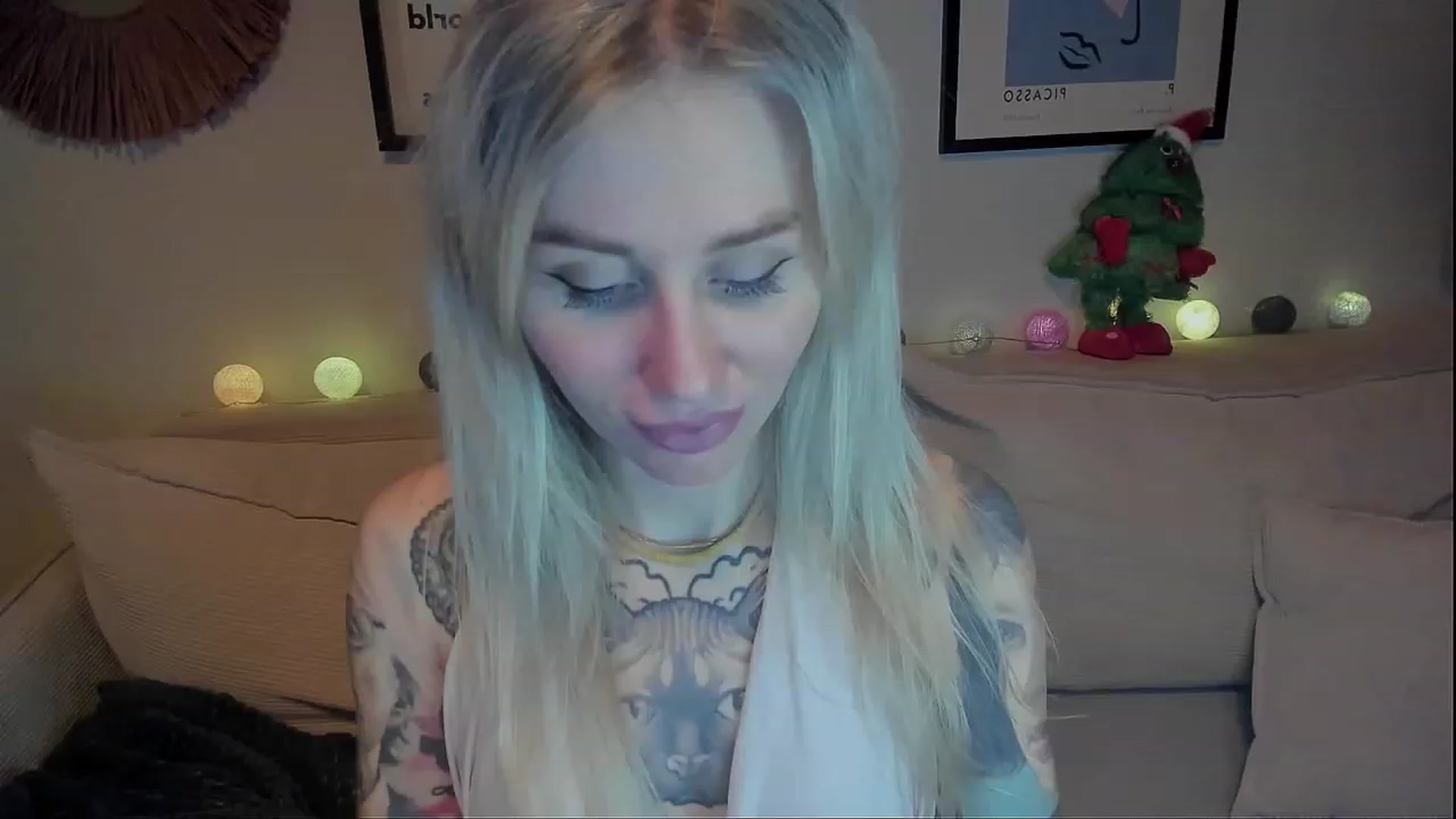 Gallery image thumbnail from Alexa_Smithhh's myfreecams stream on, 12/30/2023, 18:57 image 17 of 20