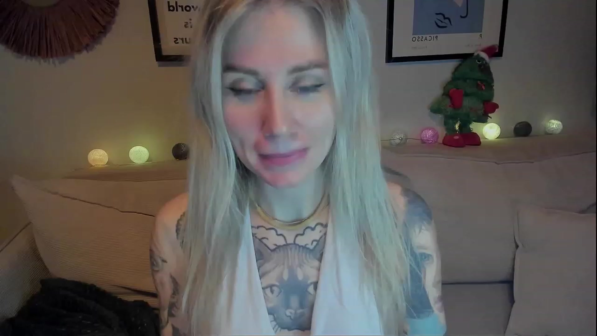 Gallery image thumbnail from Alexa_Smithhh's myfreecams stream on, 12/30/2023, 18:57 image 18 of 20