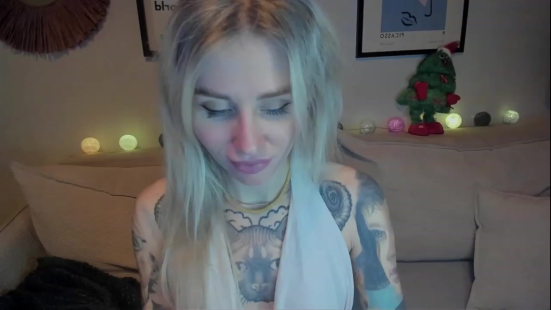 Gallery image thumbnail from Alexa_Smithhh's myfreecams stream on, 12/30/2023, 18:57 image 15 of 20