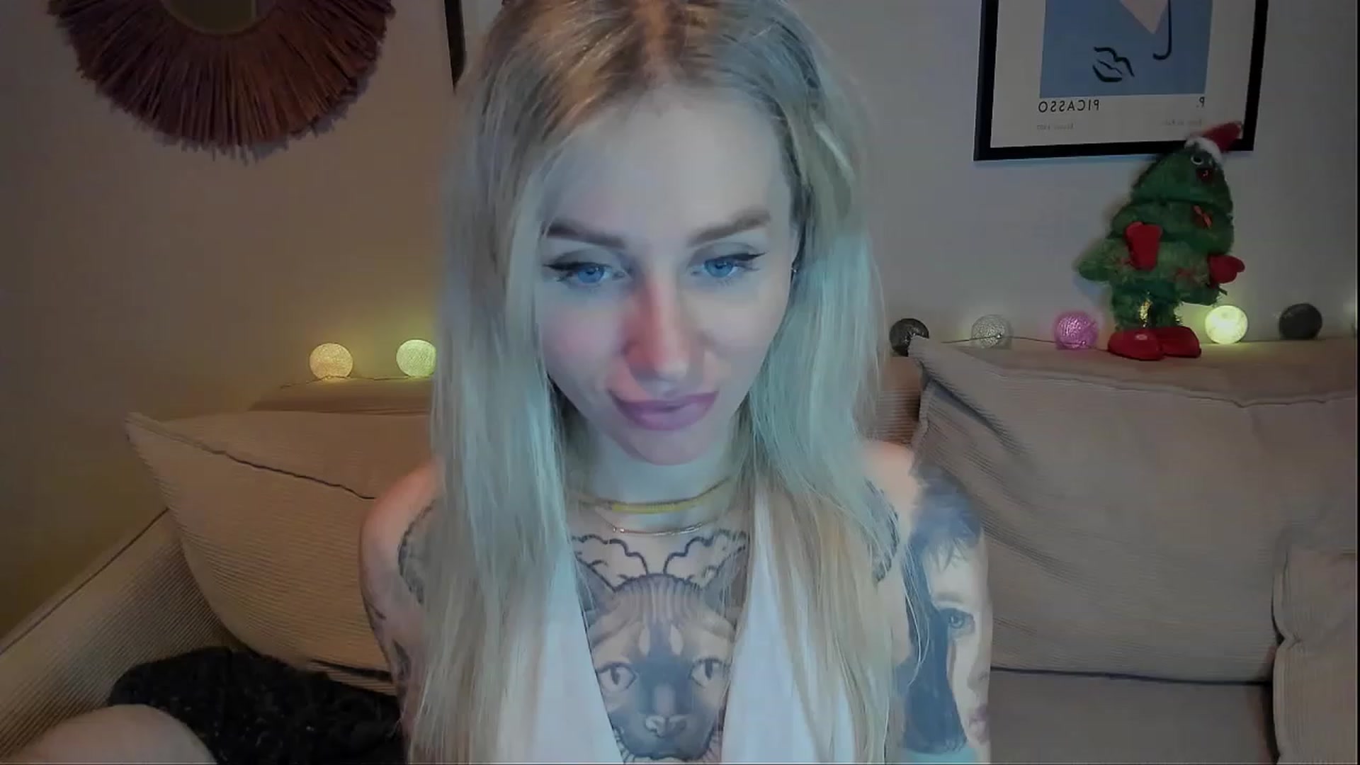 Gallery image thumbnail from Alexa_Smithhh's myfreecams stream on, 12/30/2023, 20:57 image 12 of 20