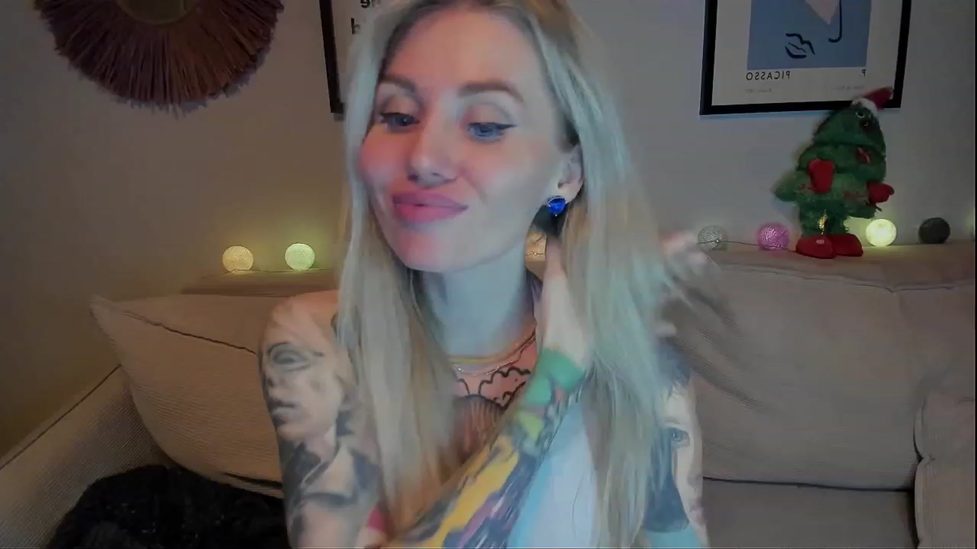 Gallery image thumbnail from Alexa_Smithhh's myfreecams stream on, 12/30/2023, 20:57 image 5 of 20