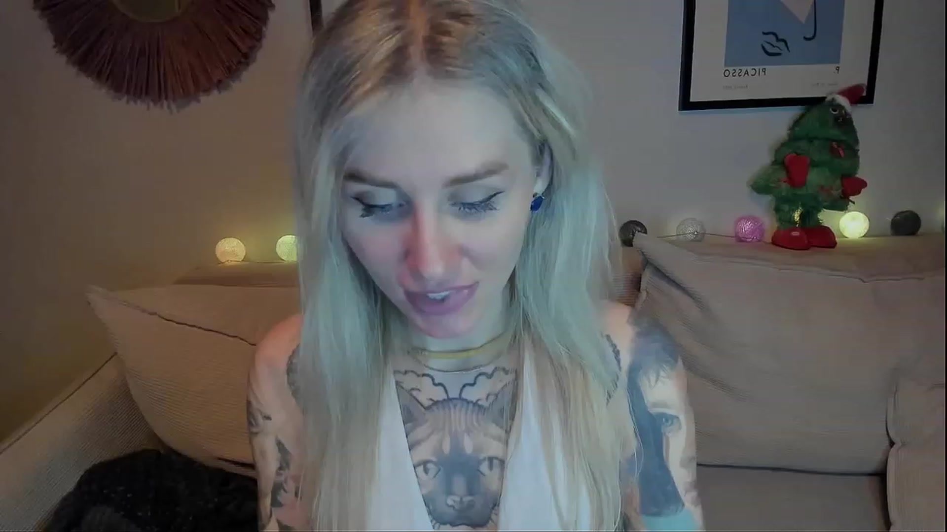 Gallery image thumbnail from Alexa_Smithhh's myfreecams stream on, 12/30/2023, 20:57 image 8 of 20