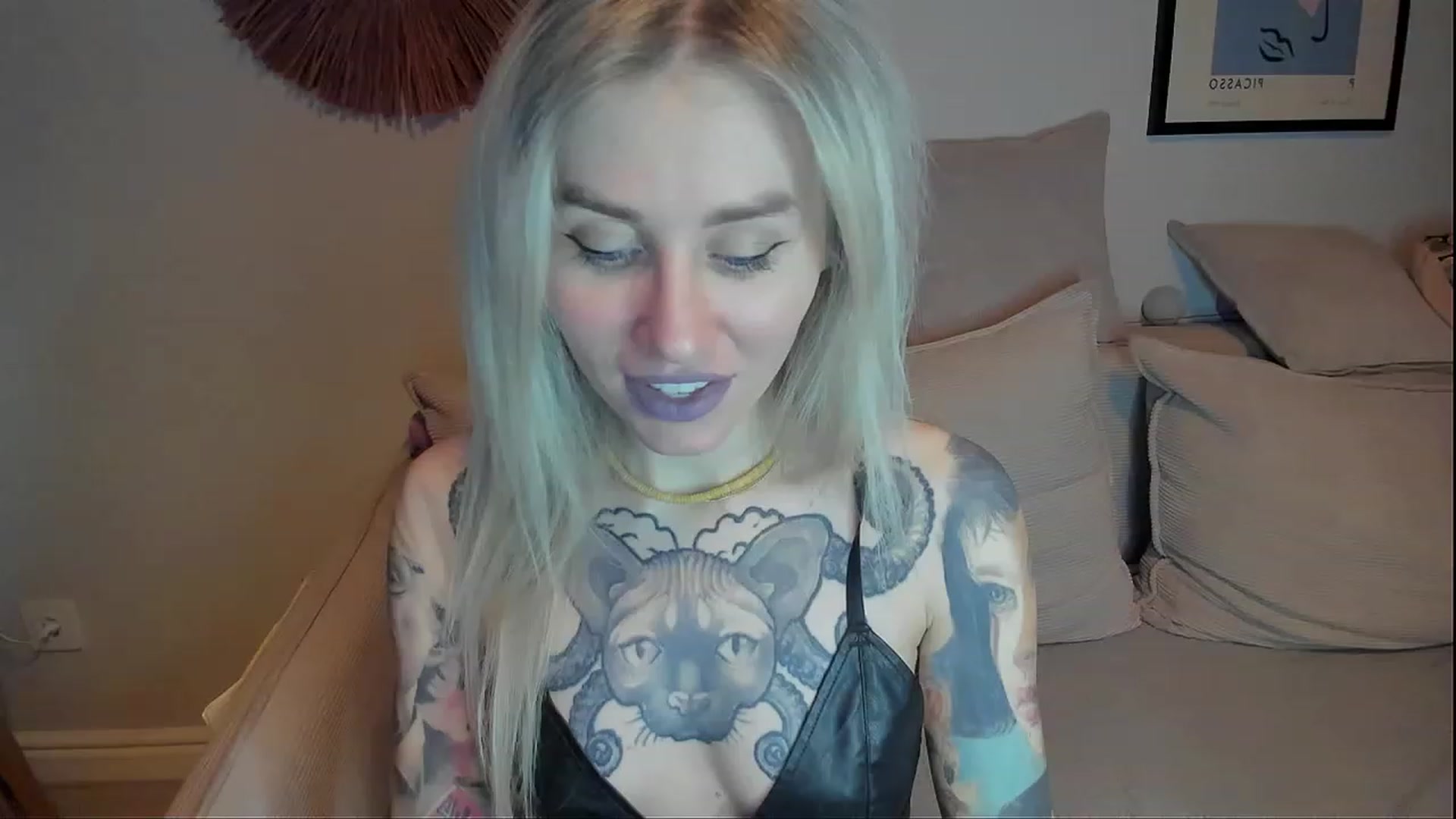 Gallery image thumbnail from Alexa_Smithhh's myfreecams stream on, 01/08/2024, 19:24 image 6 of 20