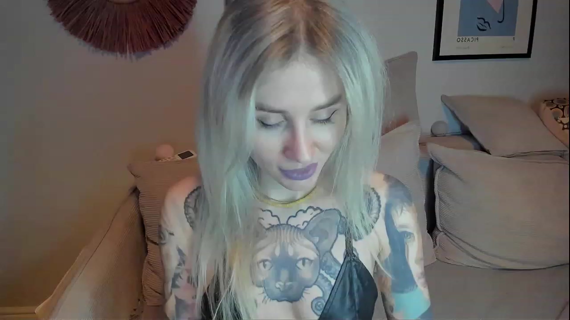 Gallery image thumbnail from Alexa_Smithhh's myfreecams stream on, 01/08/2024, 19:24 image 16 of 20