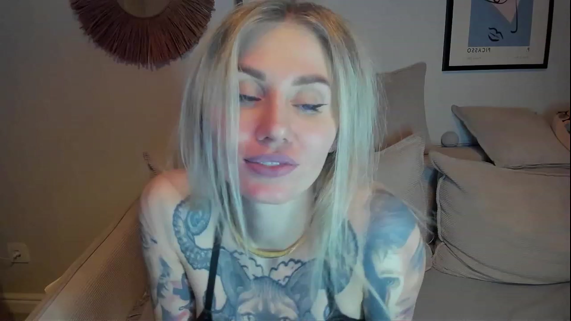 Gallery image thumbnail from Alexa_Smithhh's myfreecams stream on, 01/08/2024, 20:59 image 14 of 20