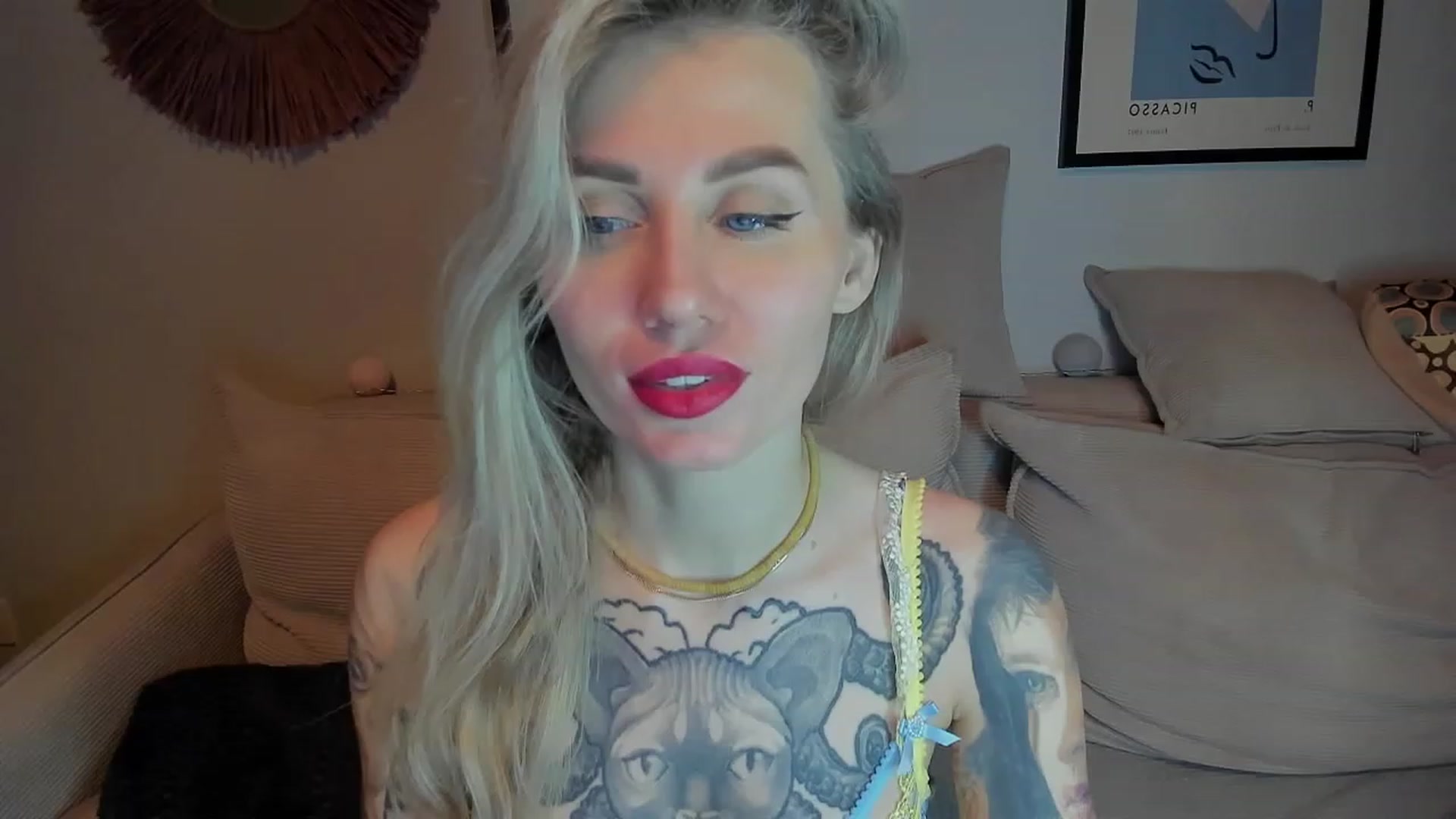 Gallery image thumbnail from Alexa_Smithhh's myfreecams stream on, 01/09/2024, 18:41 image 15 of 20