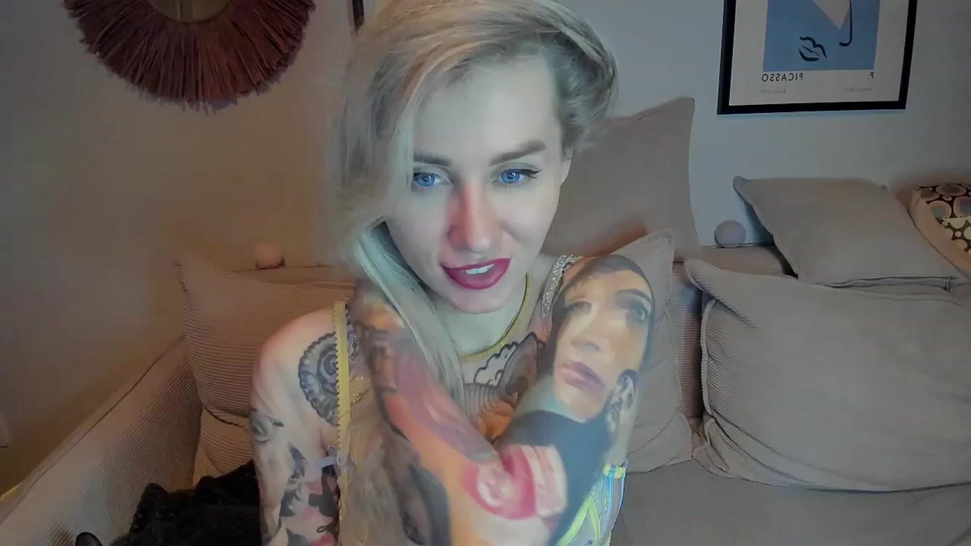 Gallery image thumbnail from Alexa_Smithhh's myfreecams stream on, 01/09/2024, 20:27 image 14 of 20