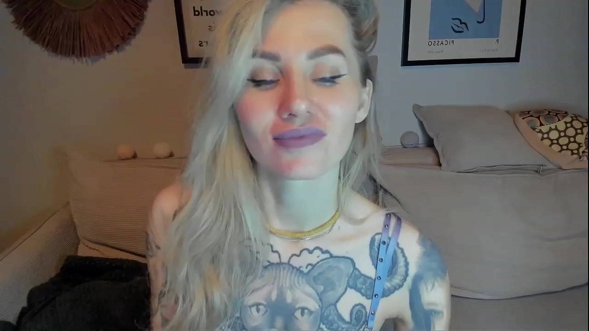 Gallery image thumbnail from Alexa_Smithhh's myfreecams stream on, 01/11/2024, 18:21 image 12 of 20