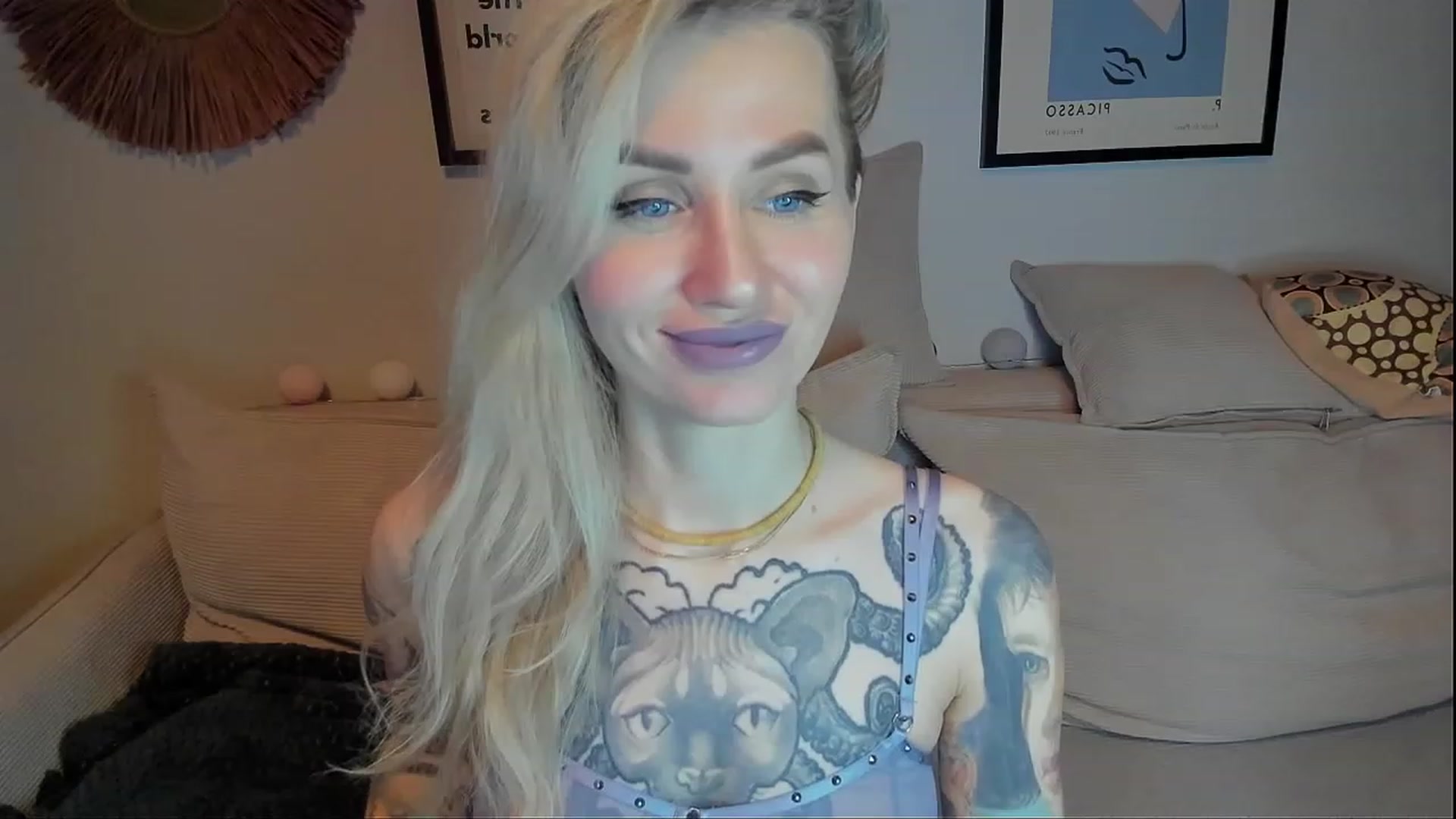 Gallery image thumbnail from Alexa_Smithhh's myfreecams stream on, 01/11/2024, 18:21 image 5 of 20