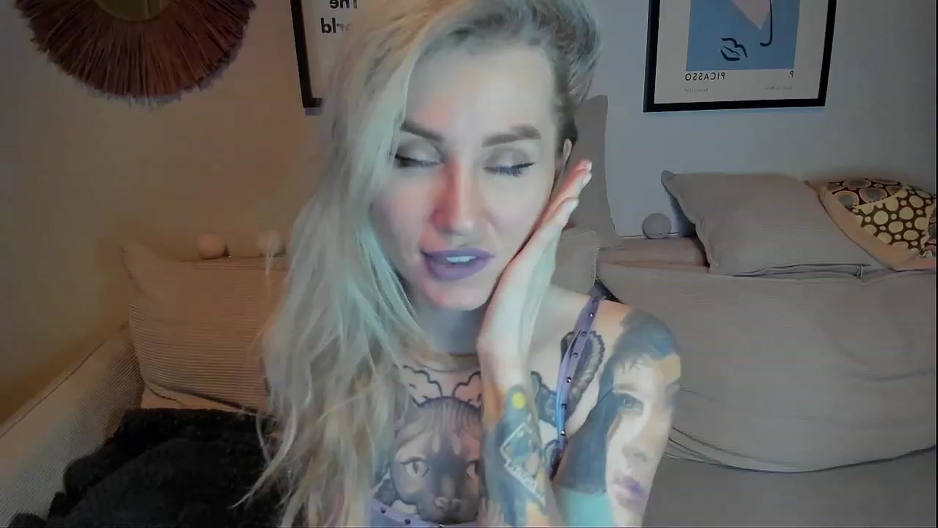 Gallery image thumbnail from Alexa_Smithhh's myfreecams stream on, 01/11/2024, 18:21 image 3 of 20