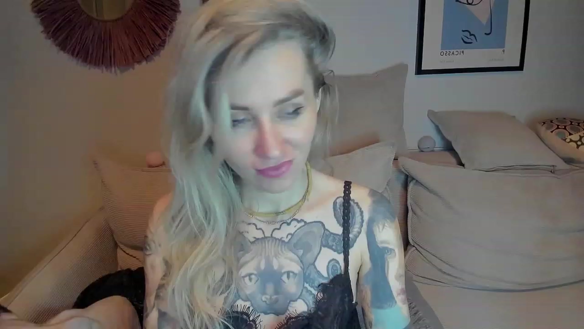 Gallery image thumbnail from Alexa_Smithhh's myfreecams stream on, 01/12/2024, 22:44 image 15 of 20