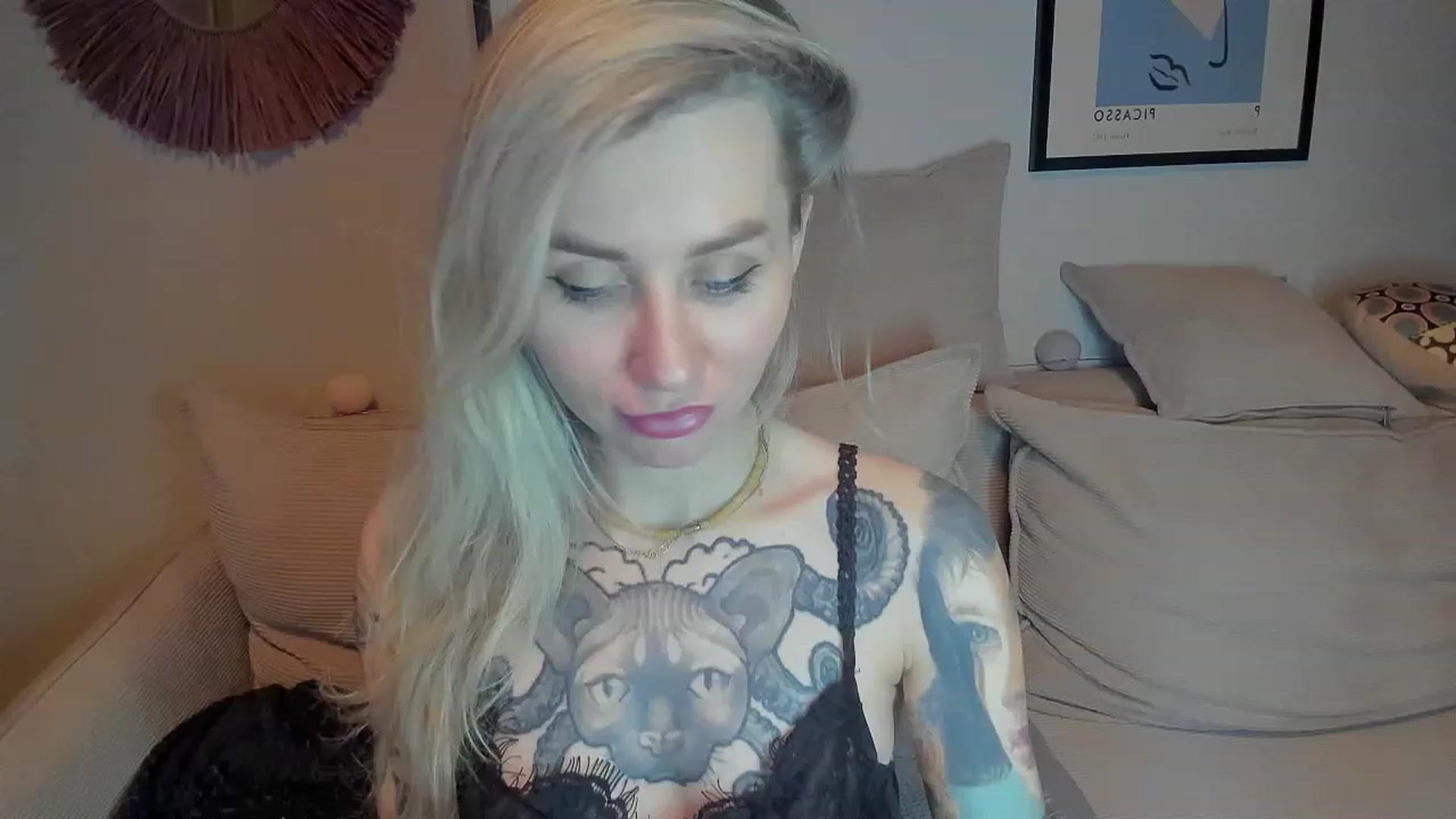 Gallery image thumbnail from Alexa_Smithhh's myfreecams stream on, 01/12/2024, 22:44 image 12 of 20